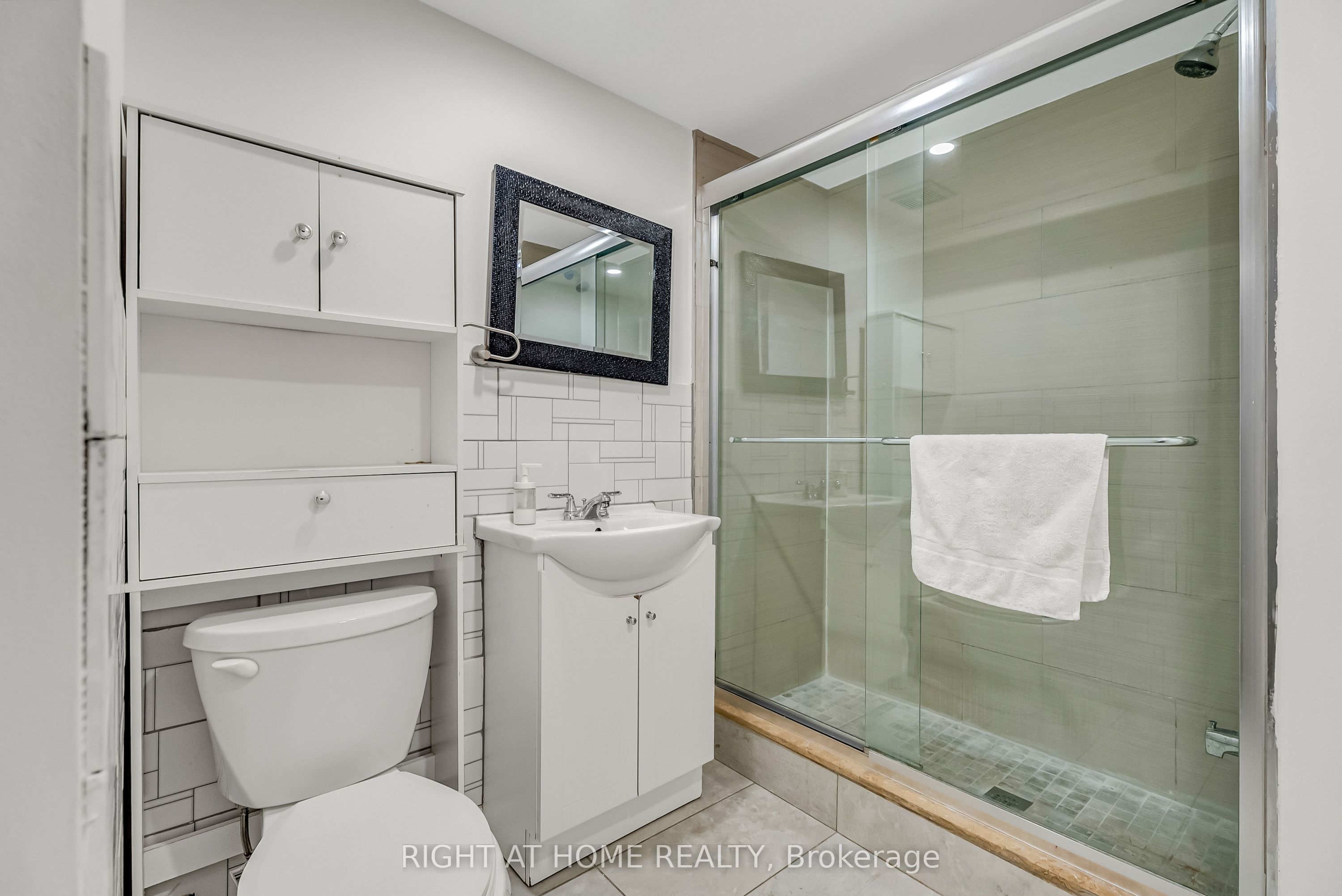373 Firglen Ridge Lower level, Vaughan, ON L4L 1N6 photo 4