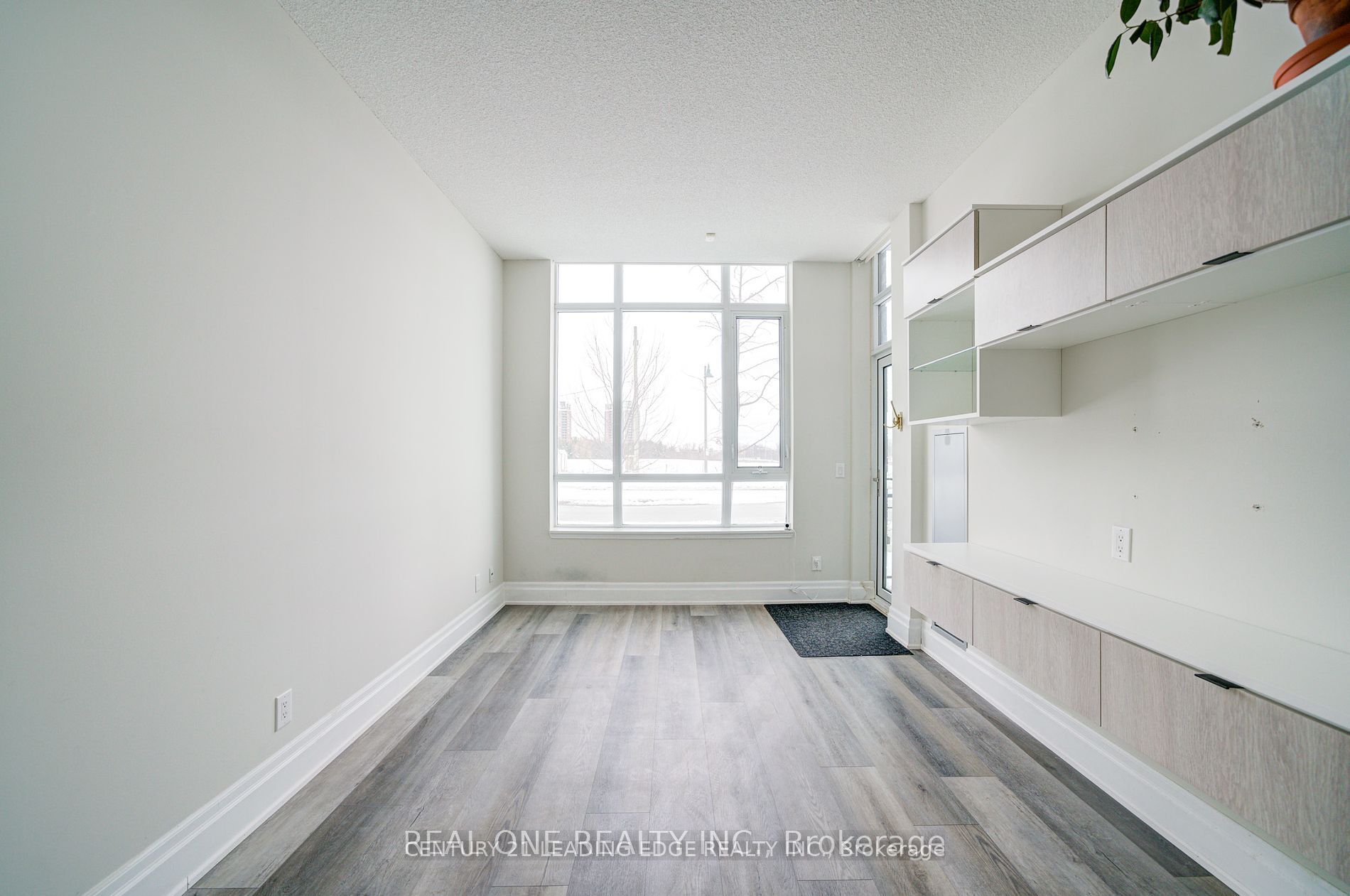 111 Upper Duke Crescent 107, Markham, ON L6G 0C8 photo 3