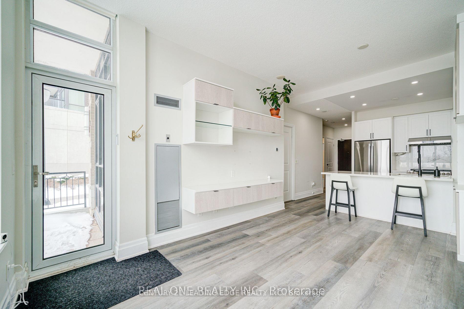 111 Upper Duke Crescent 107, Markham, ON L6G 0C8 photo 5