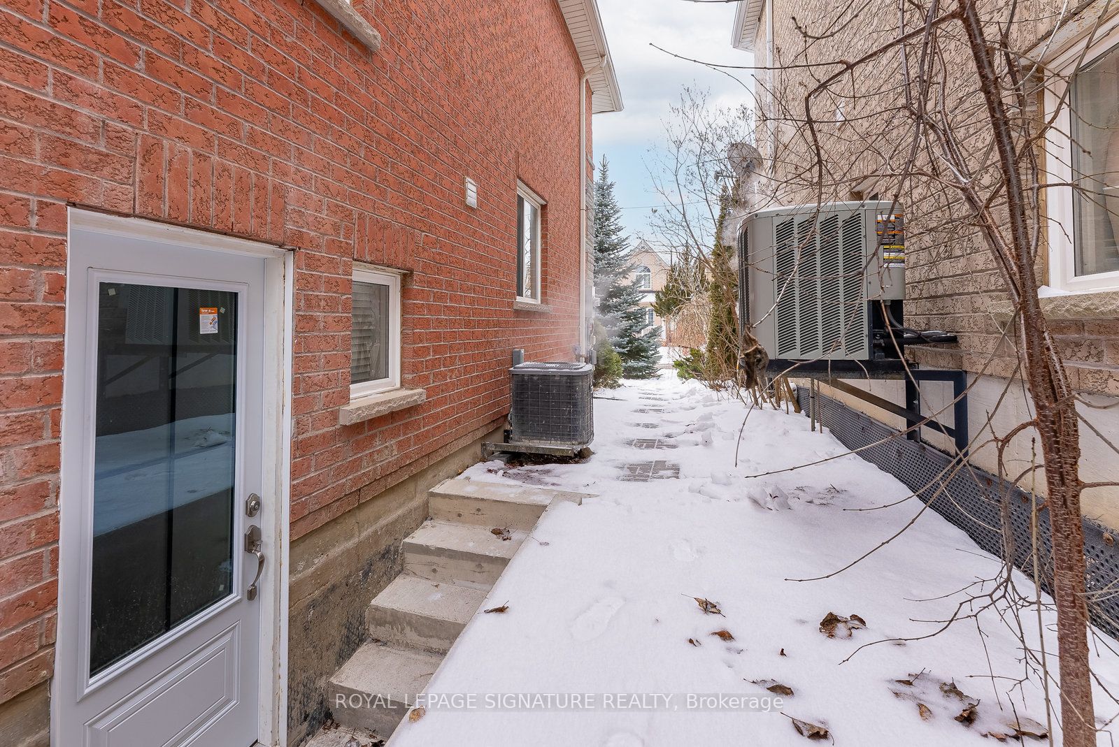 353 Wood Duck Lane BSMT, Newmarket, ON L3X 2X8 photo 4