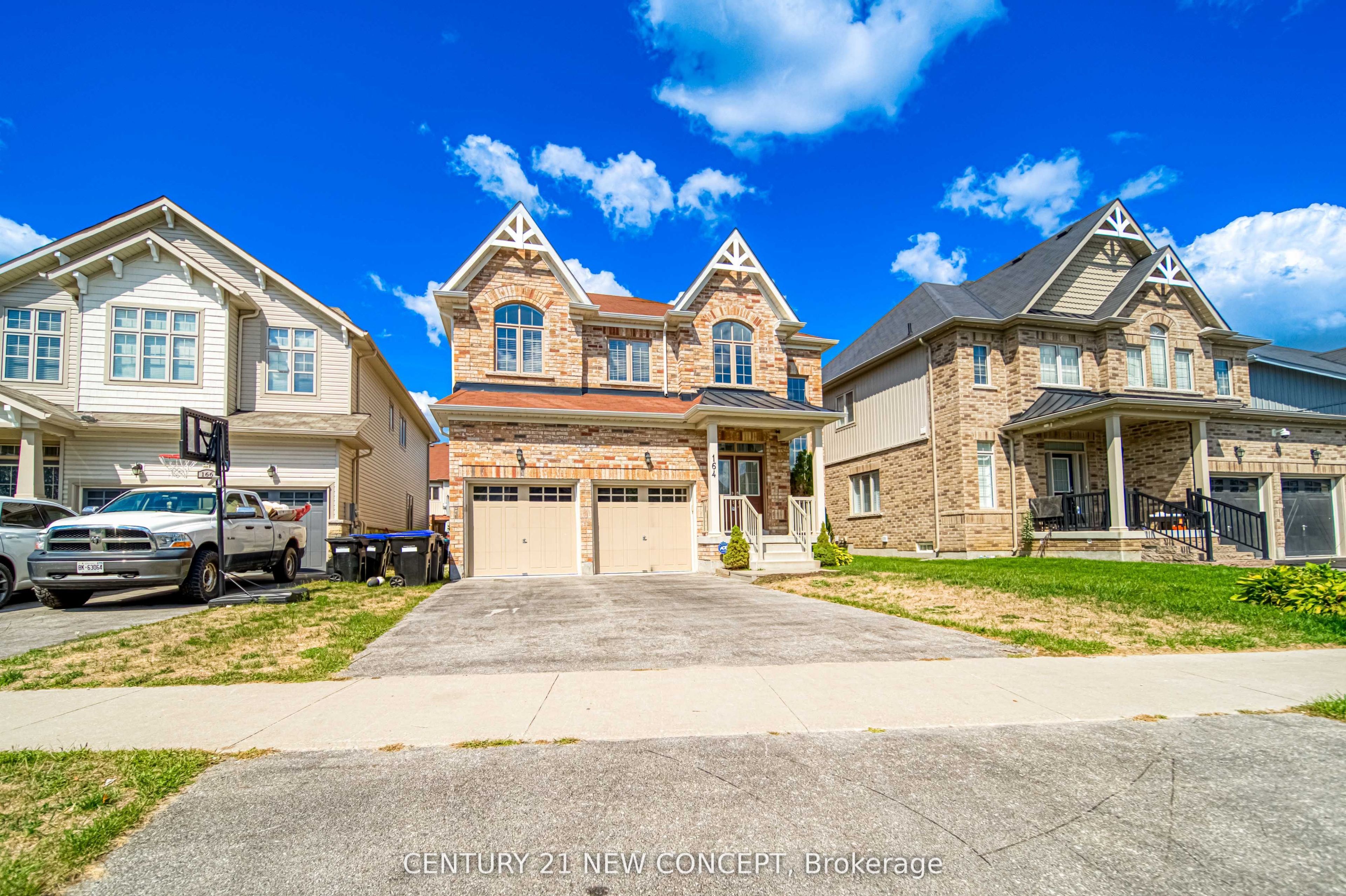 164 Gold Park Gate, Essa, ON L3W 0B4