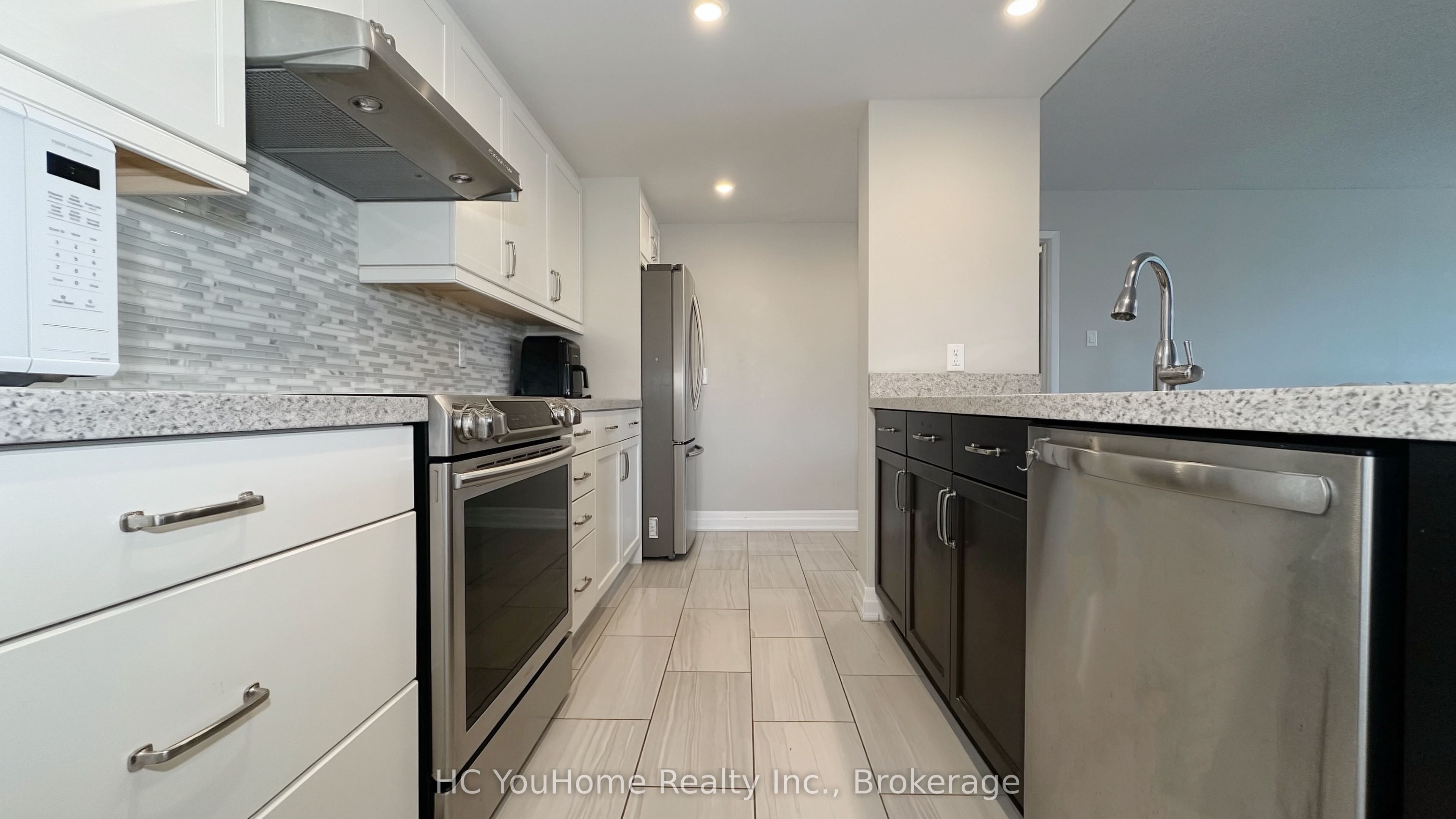 2 Raymerville Drive 411, Markham, ON L3P 7N7 photo 2
