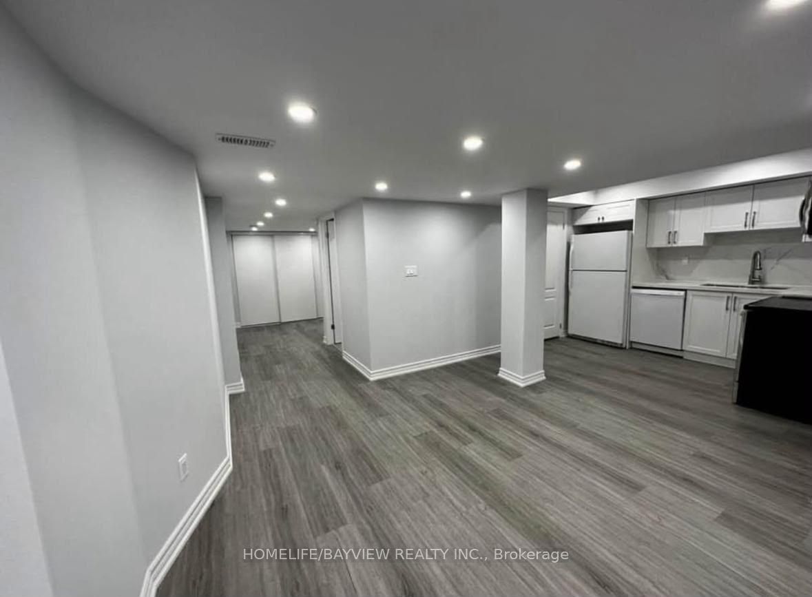 613 Osler Court, Newmarket, ON L3X 2P5 photo 3