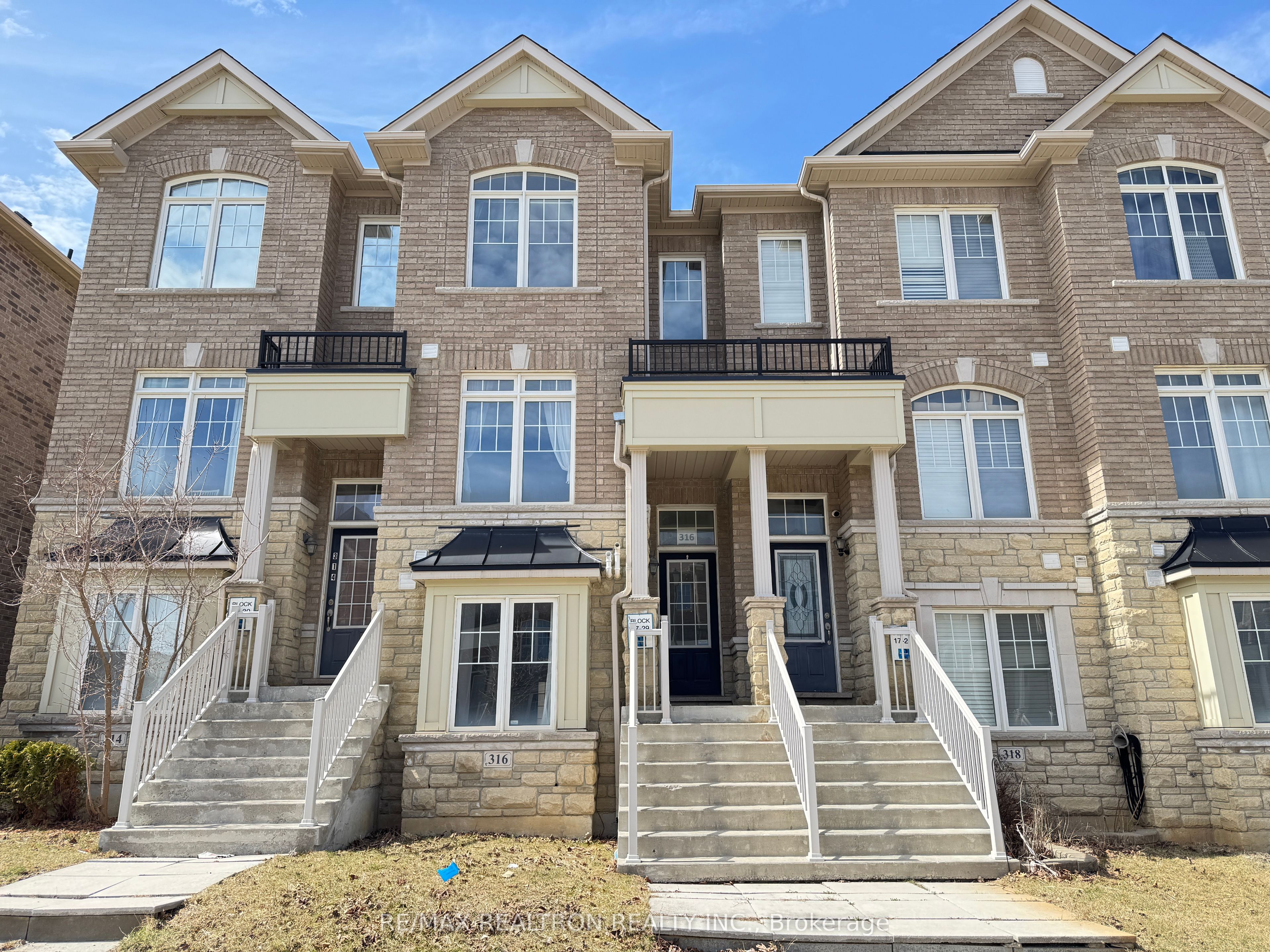 316 Delray Drive, Markham, ON L6E 0R2