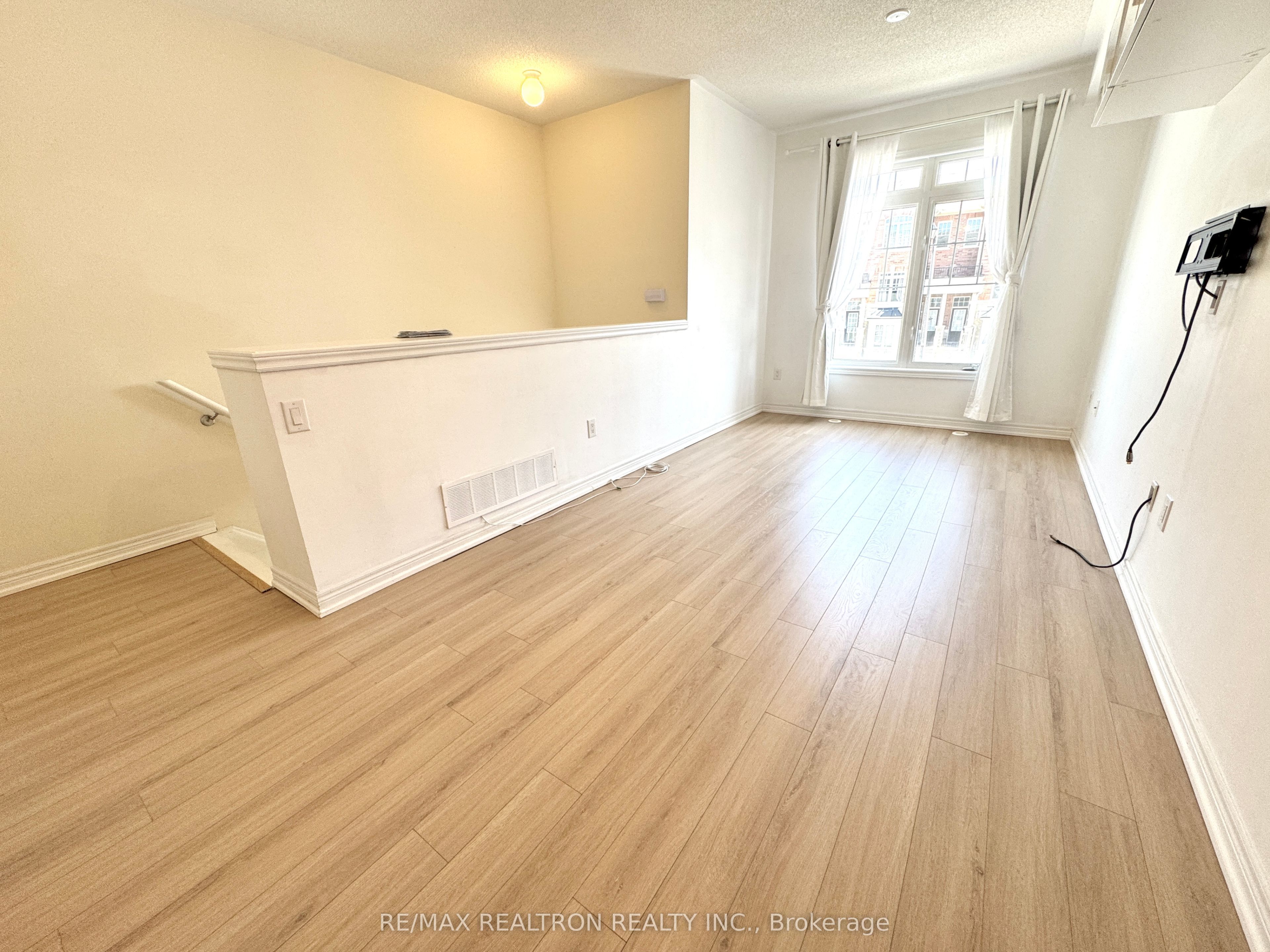316 Delray Drive, Markham, ON L6E 0R2 photo 3