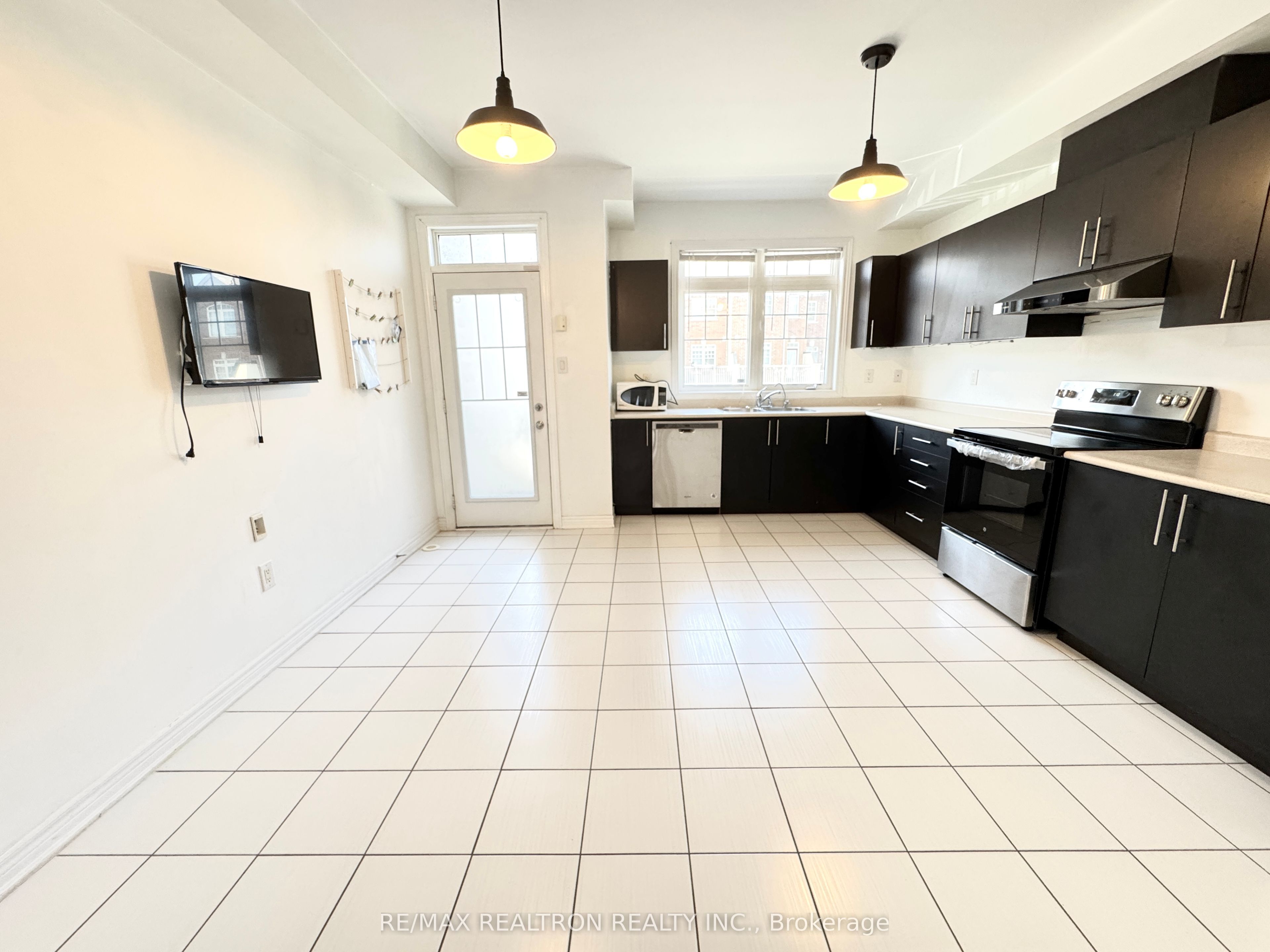 316 Delray Drive, Markham, ON L6E 0R2 photo 4
