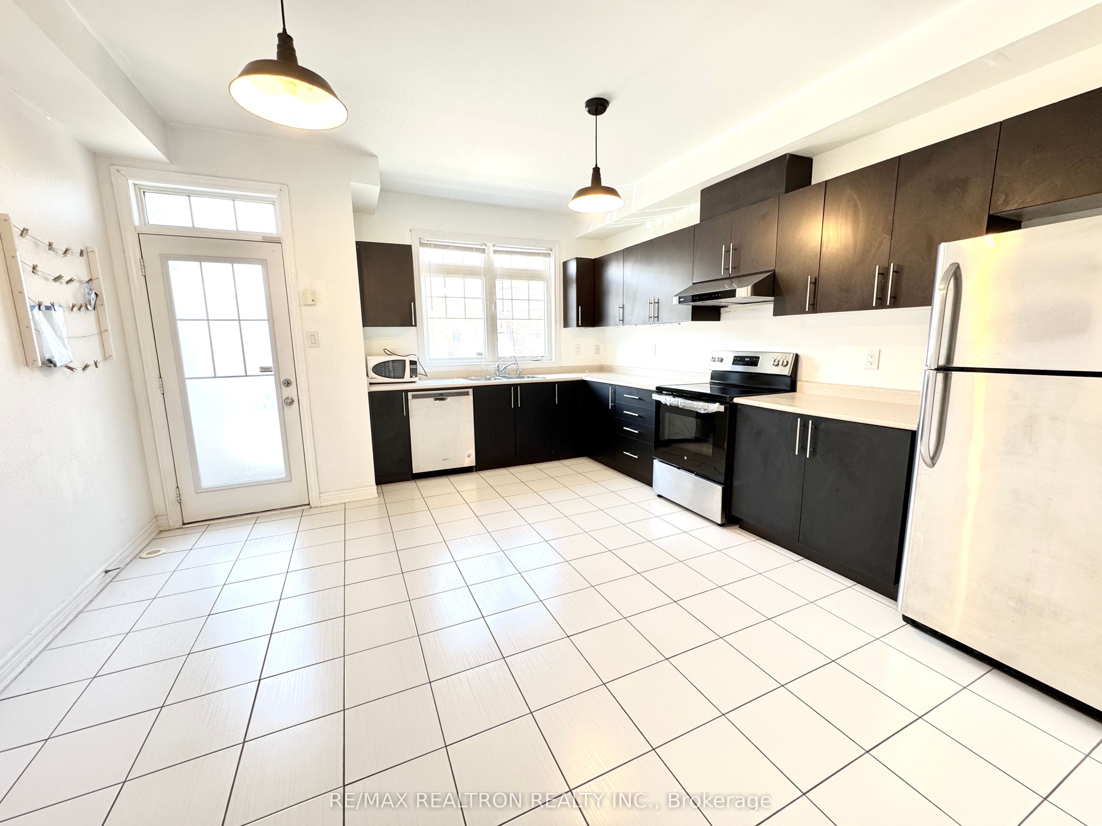 316 Delray Drive, Markham, ON L6E 0R2 photo 5