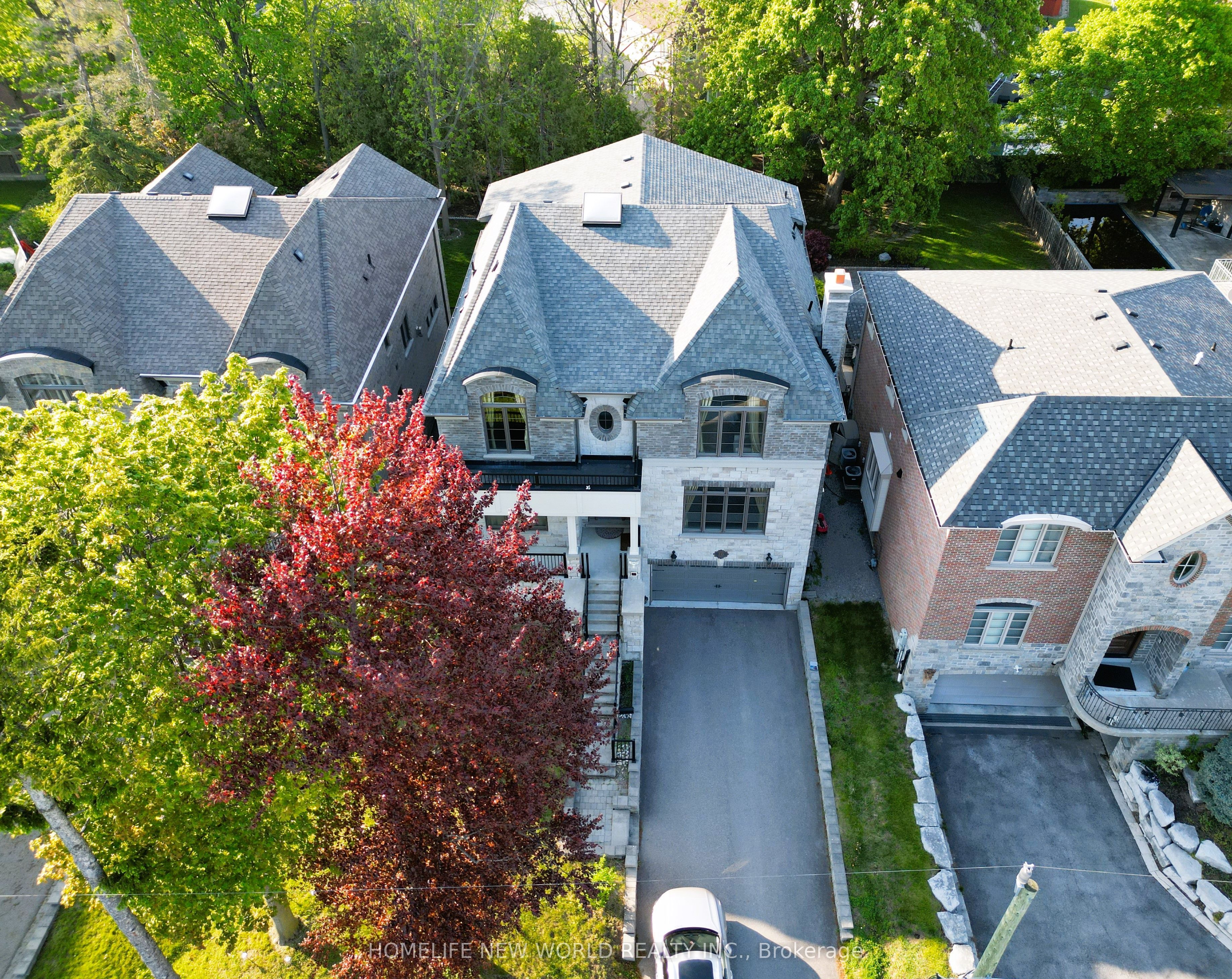 10 Stancroft Drive, Richmond Hill, ON L4C 4N1 photo 3