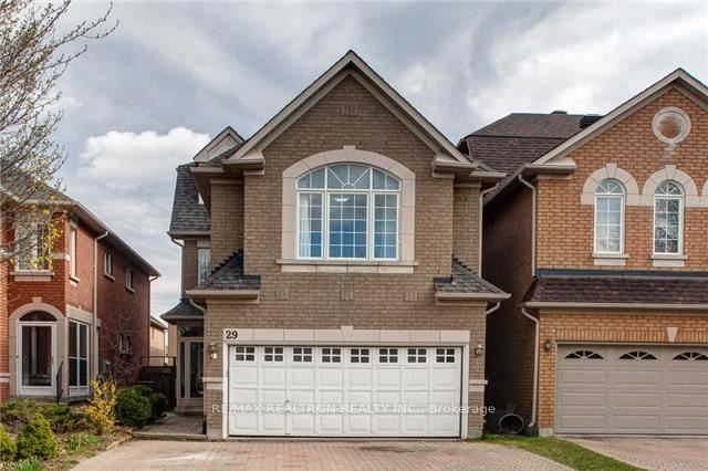 29 Futura Avenue, Richmond Hill, ON L4S 1S8