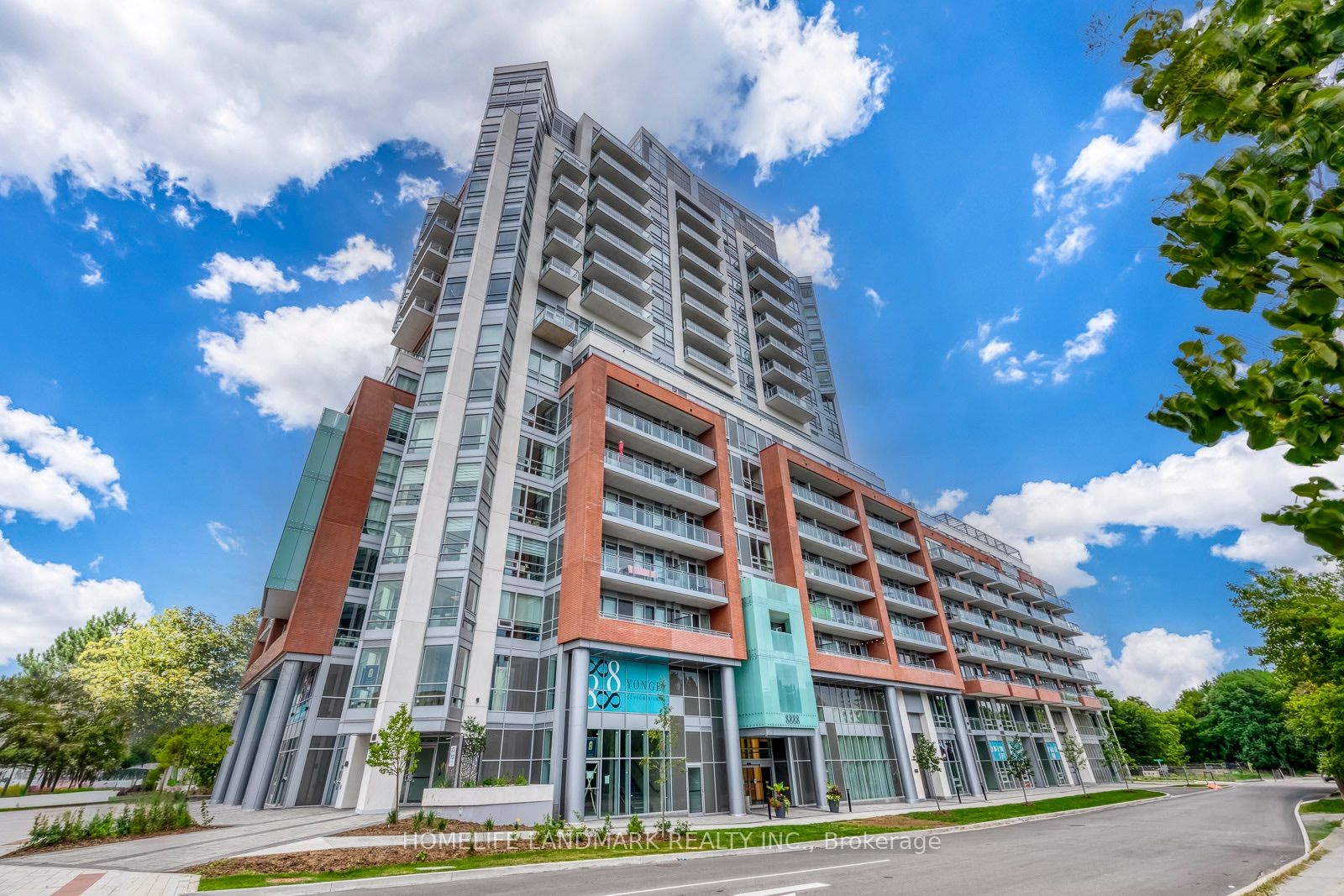 8888 Yonge Street 307, Richmond Hill, ON L4C 5V6