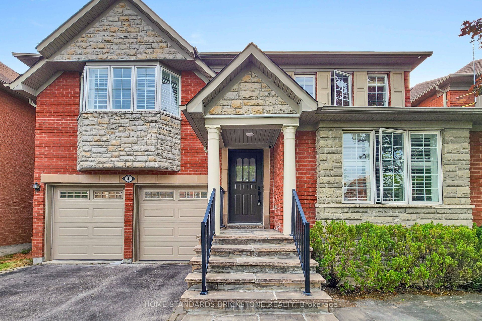 4 APOLLO Drive, Richmond Hill, ON L4E 4C2 photo 2