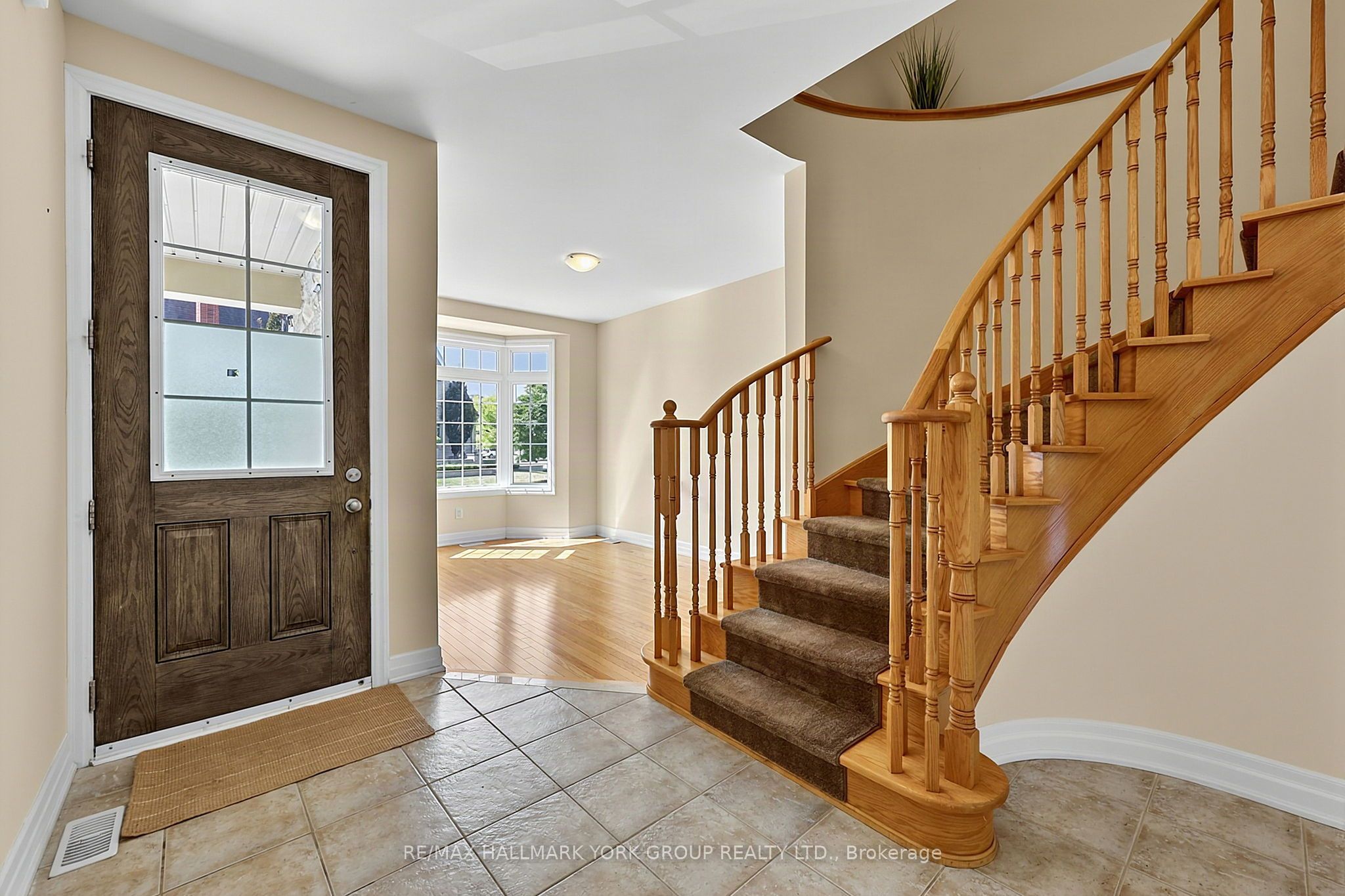 36 Alex Campbell Crescent, King, ON L7B 1K9 photo 2