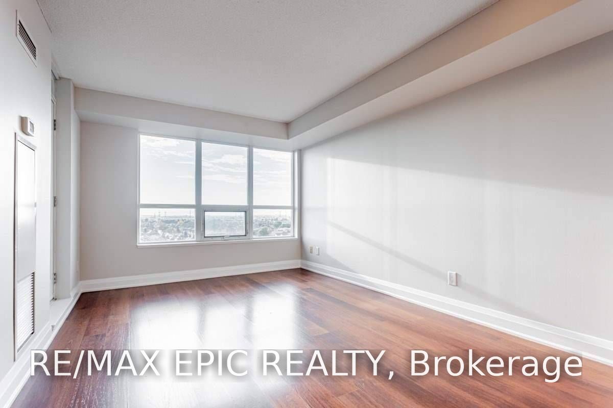 30 North Park Road 810, Vaughan, ON L4J 0G6 photo 2