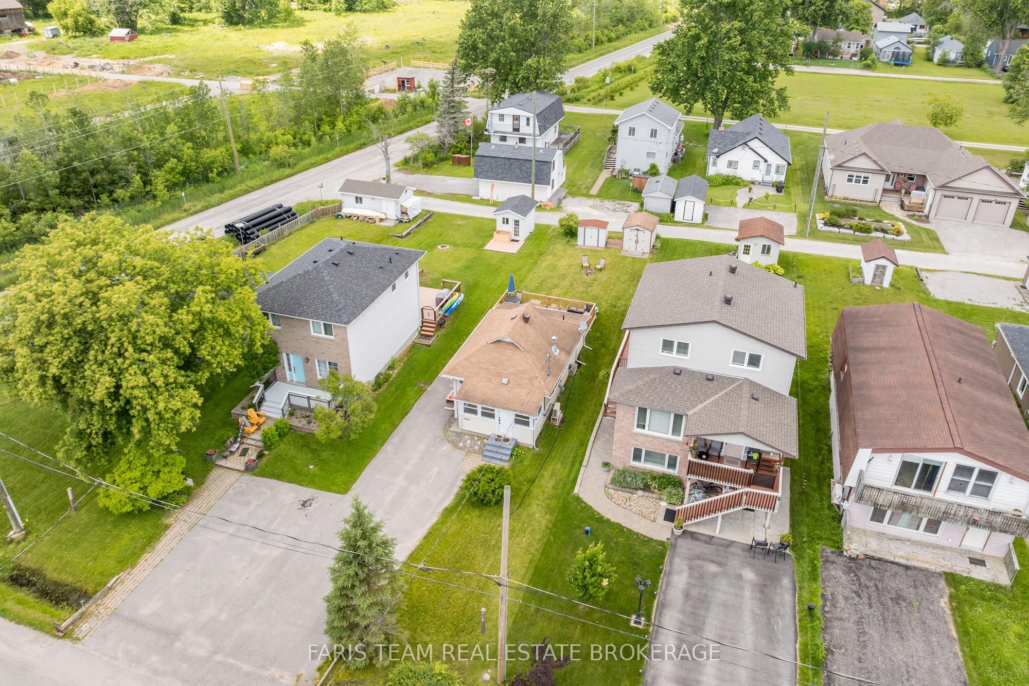 1066 Wood Street, Innisfil, ON L0L 1K0 photo 2