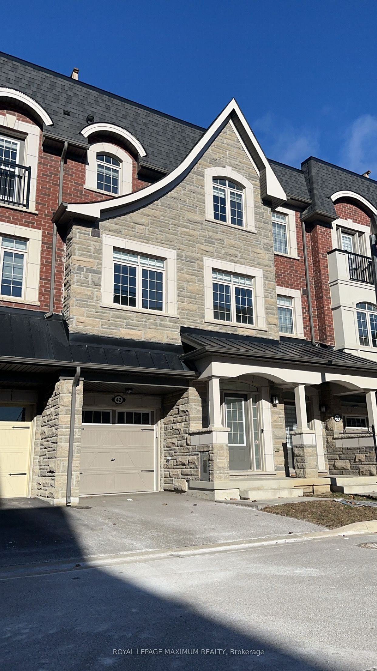 42 Ingleside Street, Vaughan, ON L4L 0H9