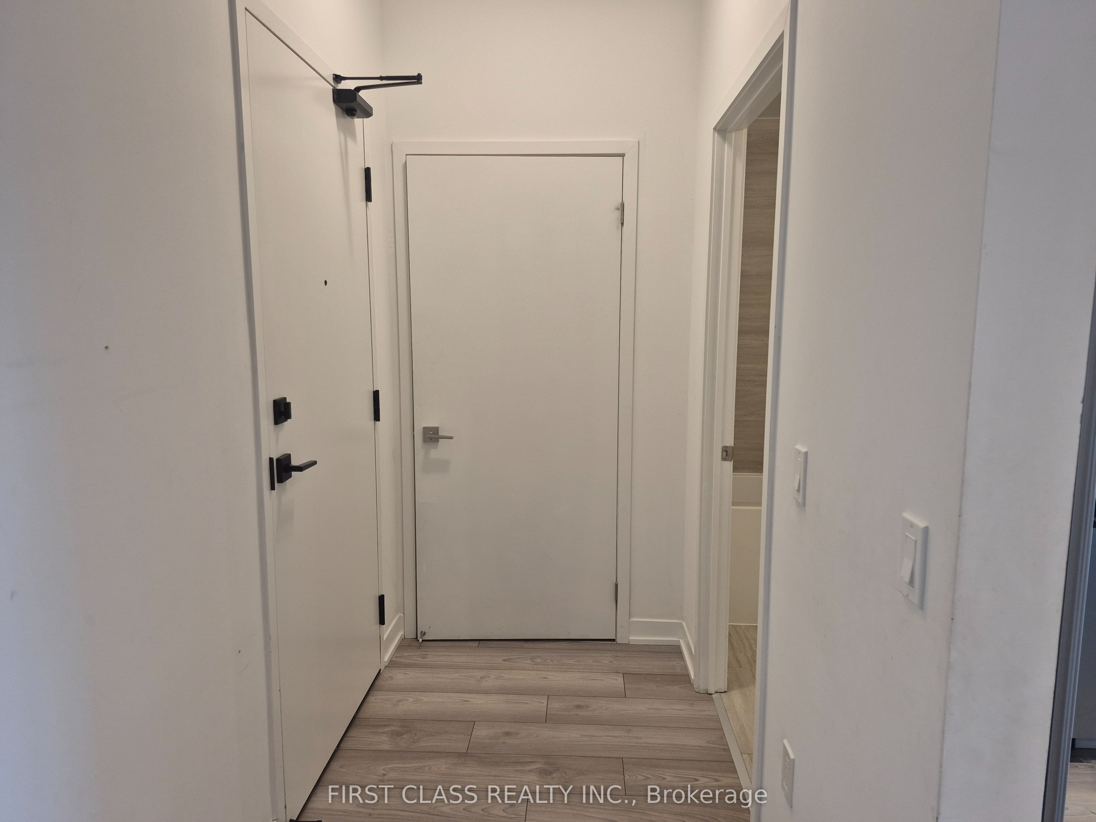 474 Caldari Road 403, Vaughan, ON L4K 0R5 photo 2