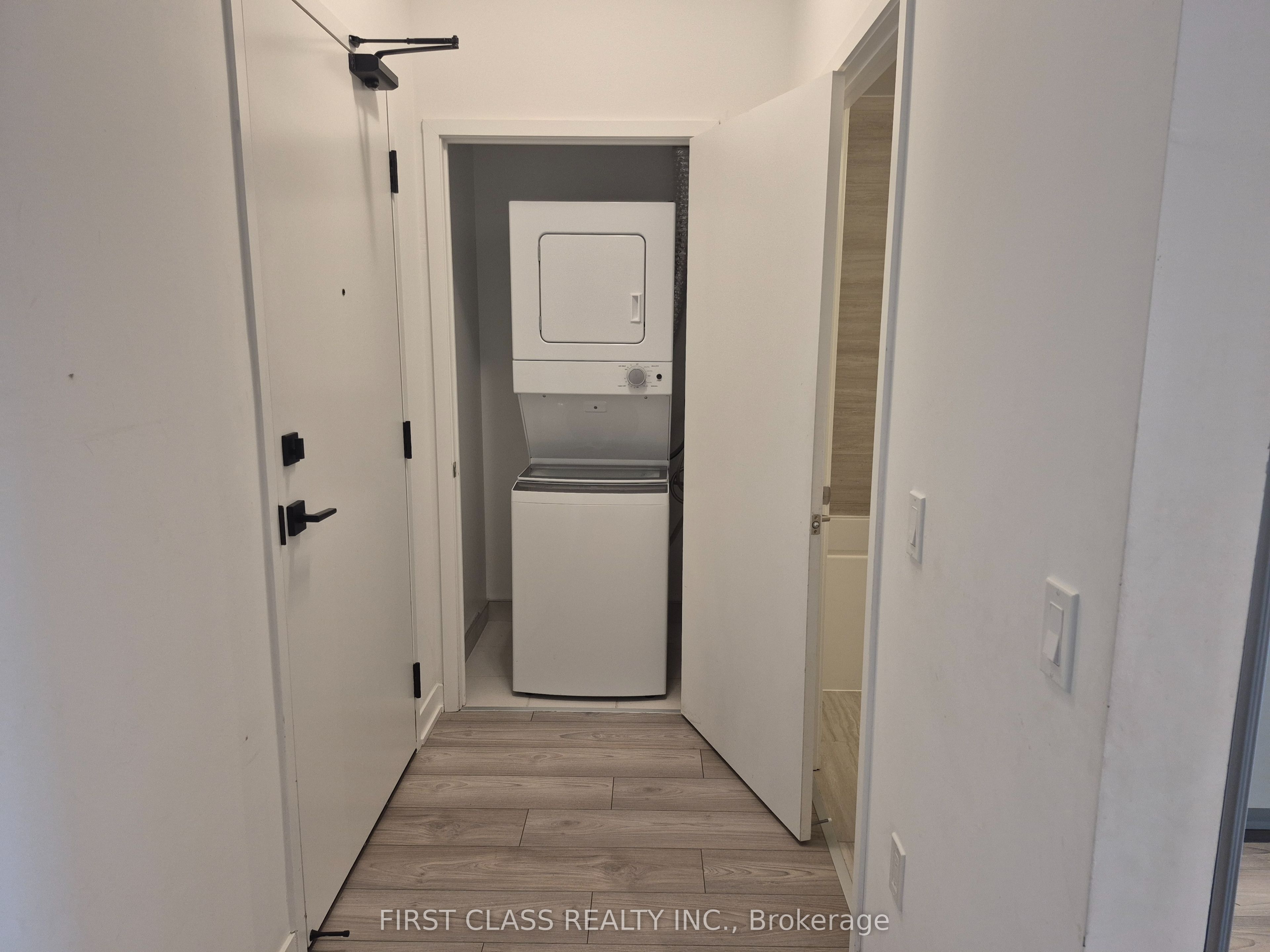 474 Caldari Road 403, Vaughan, ON L4K 0R5 photo 3