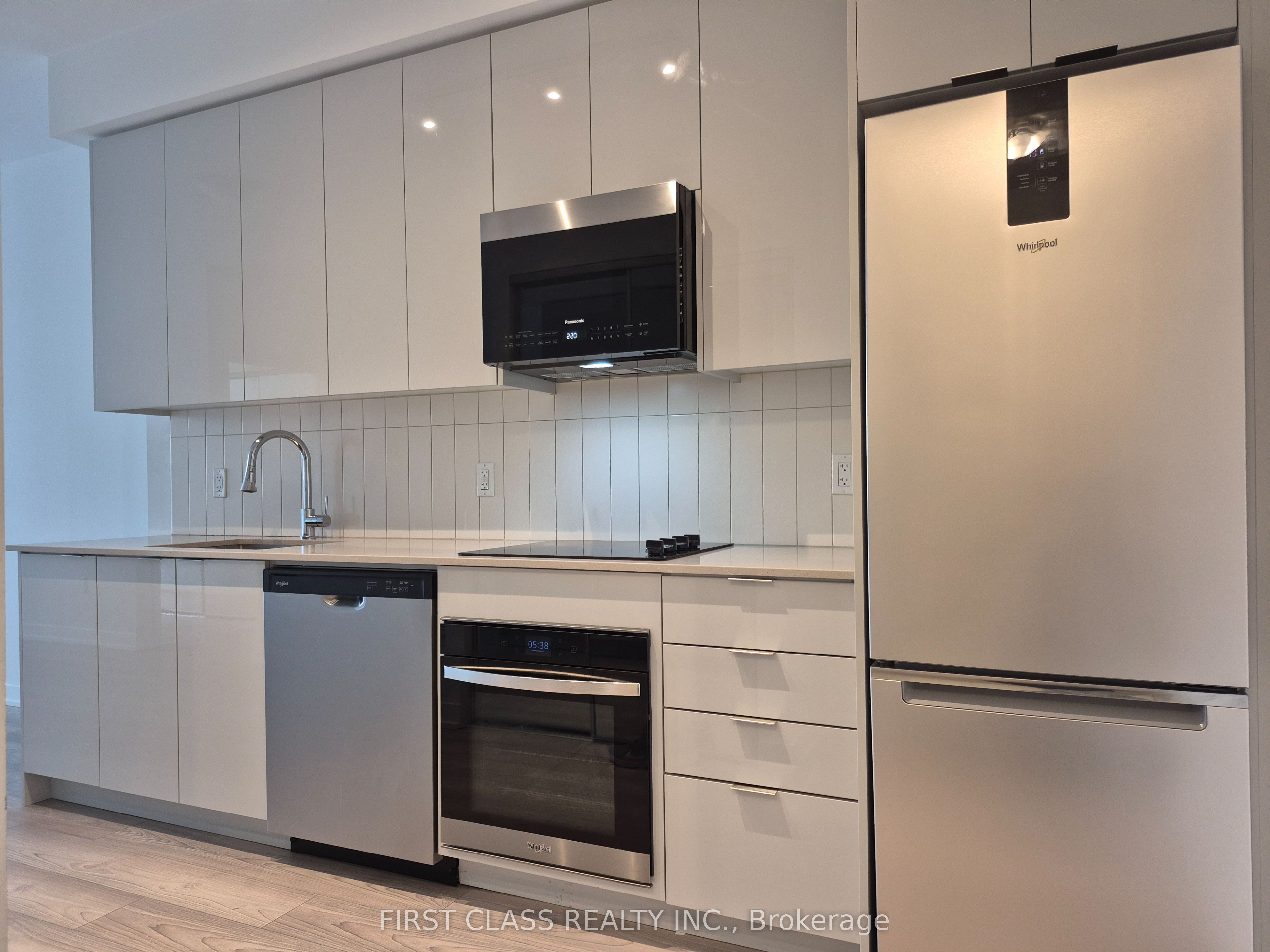 474 Caldari Road 403, Vaughan, ON L4K 0R5 photo 5
