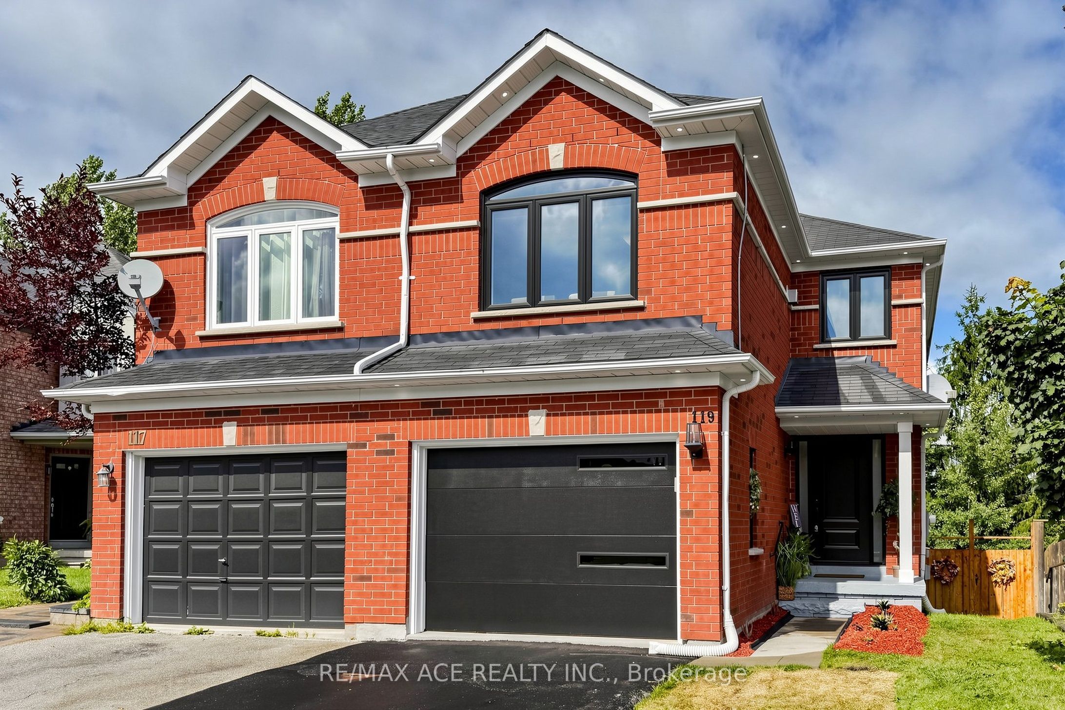 119 Primeau Drive, Aurora, ON L4G 6Z6 photo 2