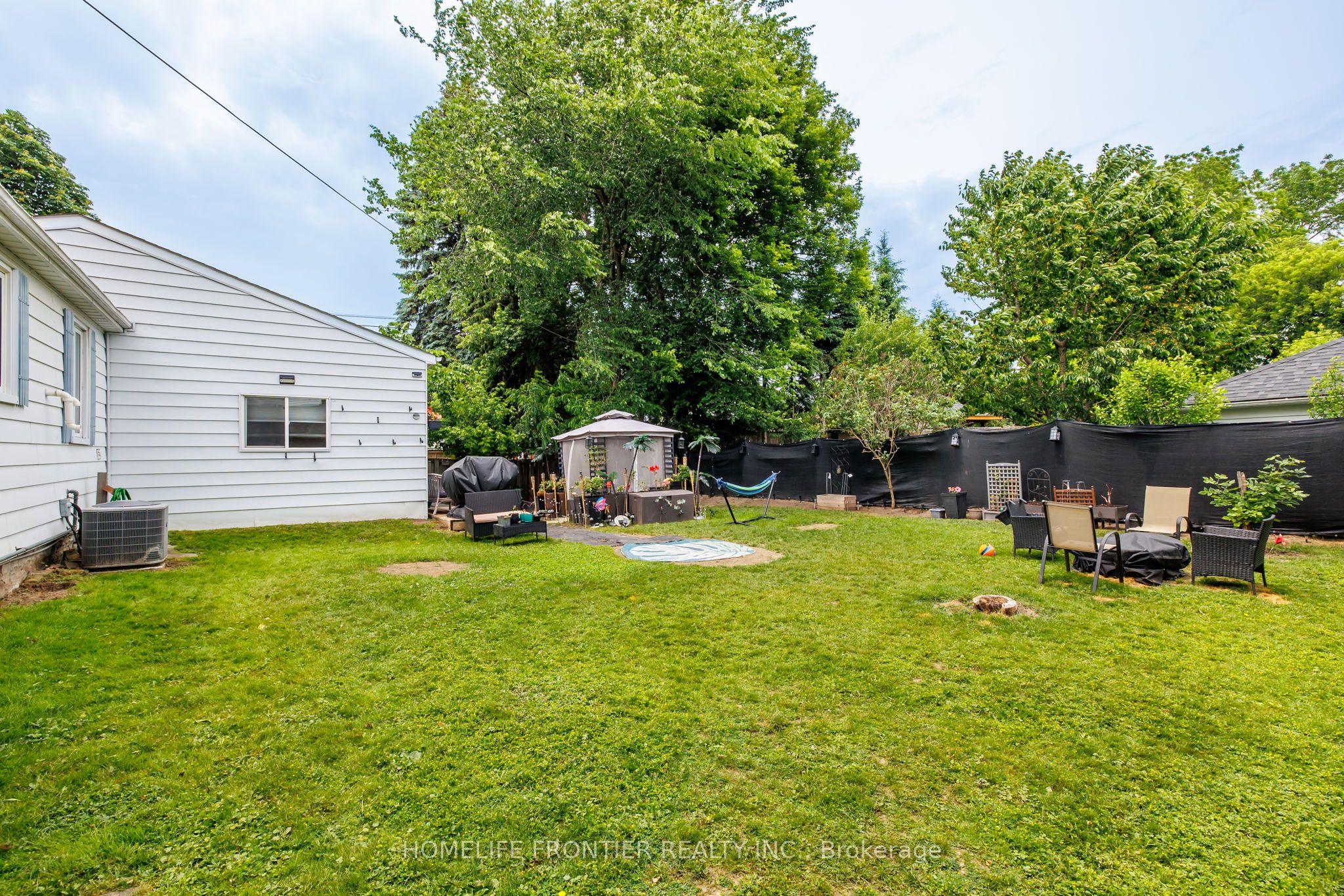 593 Watson Avenue, Newmarket, ON L3Y 2V2 photo 3