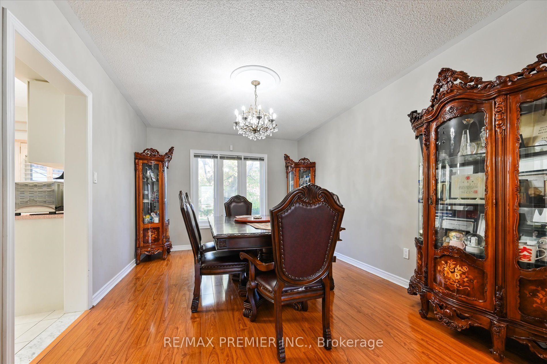 581 Wycliffe Avenue, Vaughan, ON L4L 8S8 photo 5