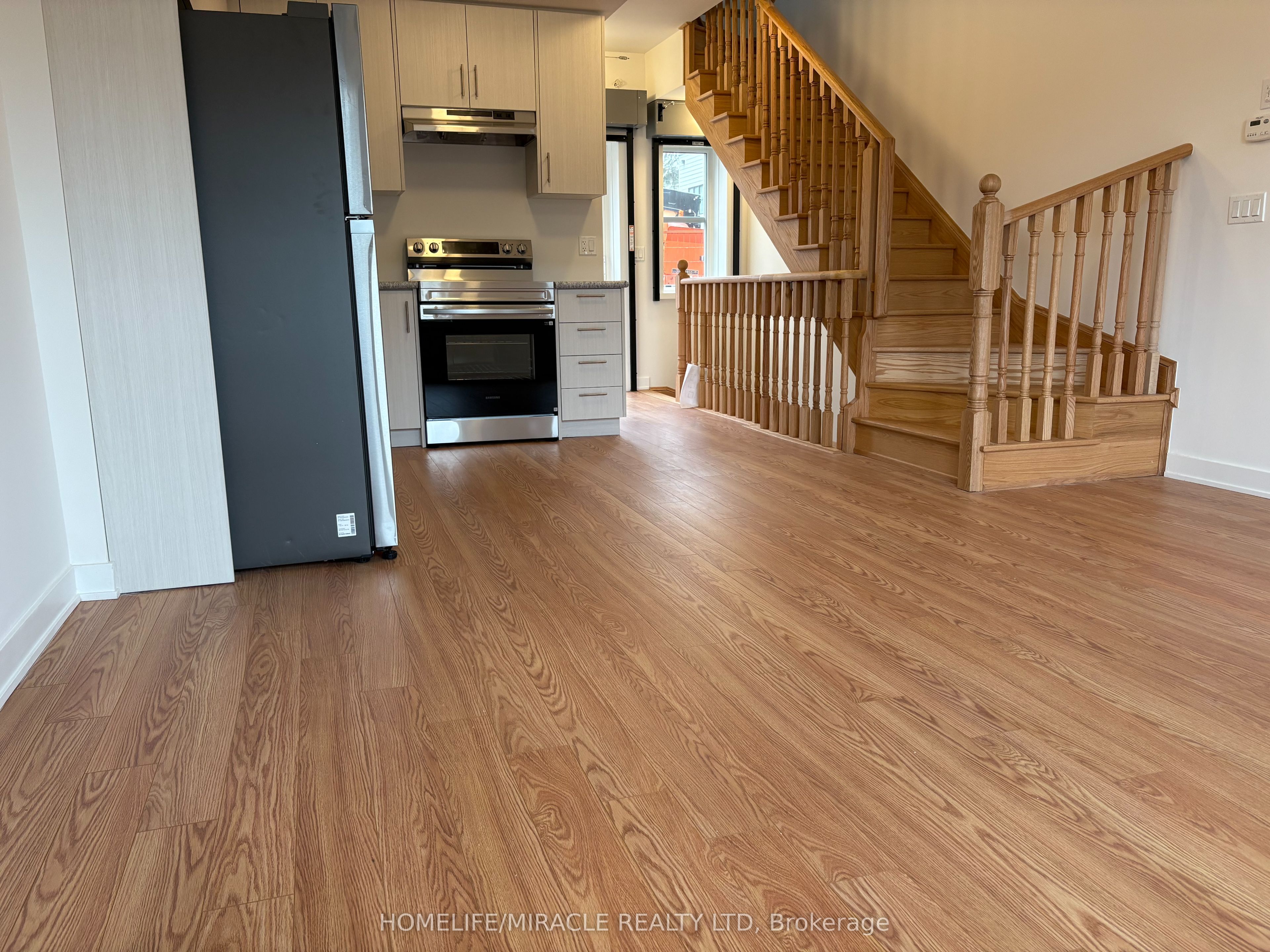 15100 Yonge Street 211, Aurora, ON L4G 4C8 photo 5