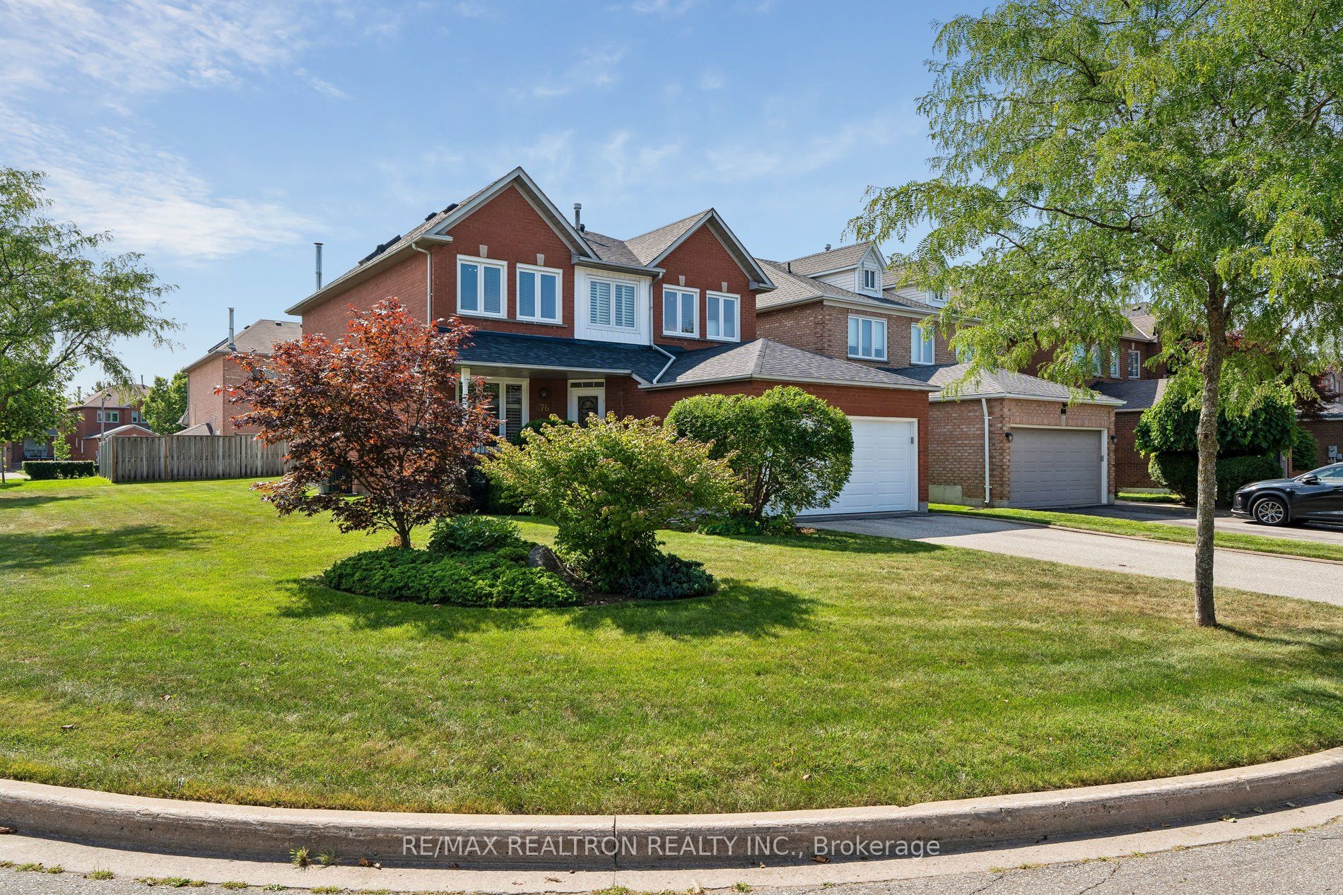 76 Ventura Way, Vaughan, ON L4J 7T4 photo 2