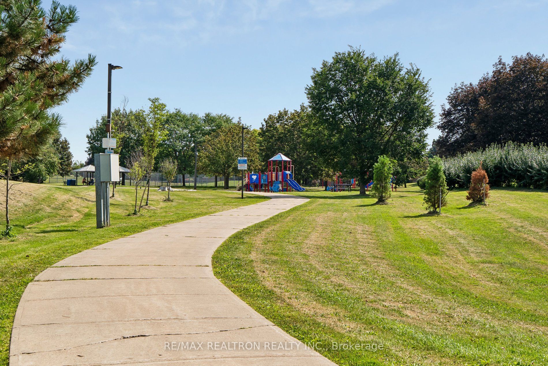 76 Ventura Way, Vaughan, ON L4J 7T4 photo 4