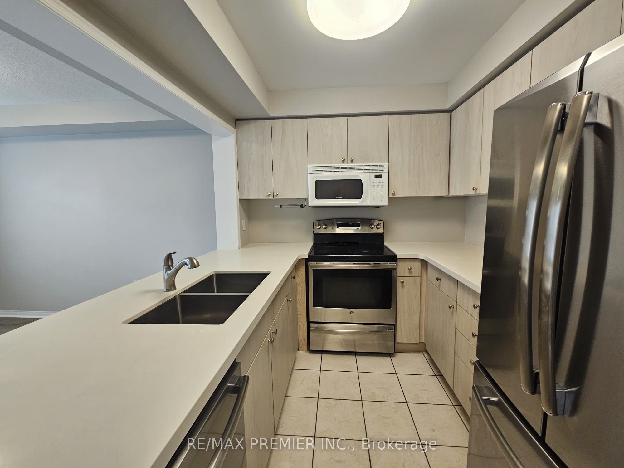 9 Lucena Crescent, Vaughan, ON L6A 2W6 photo 4