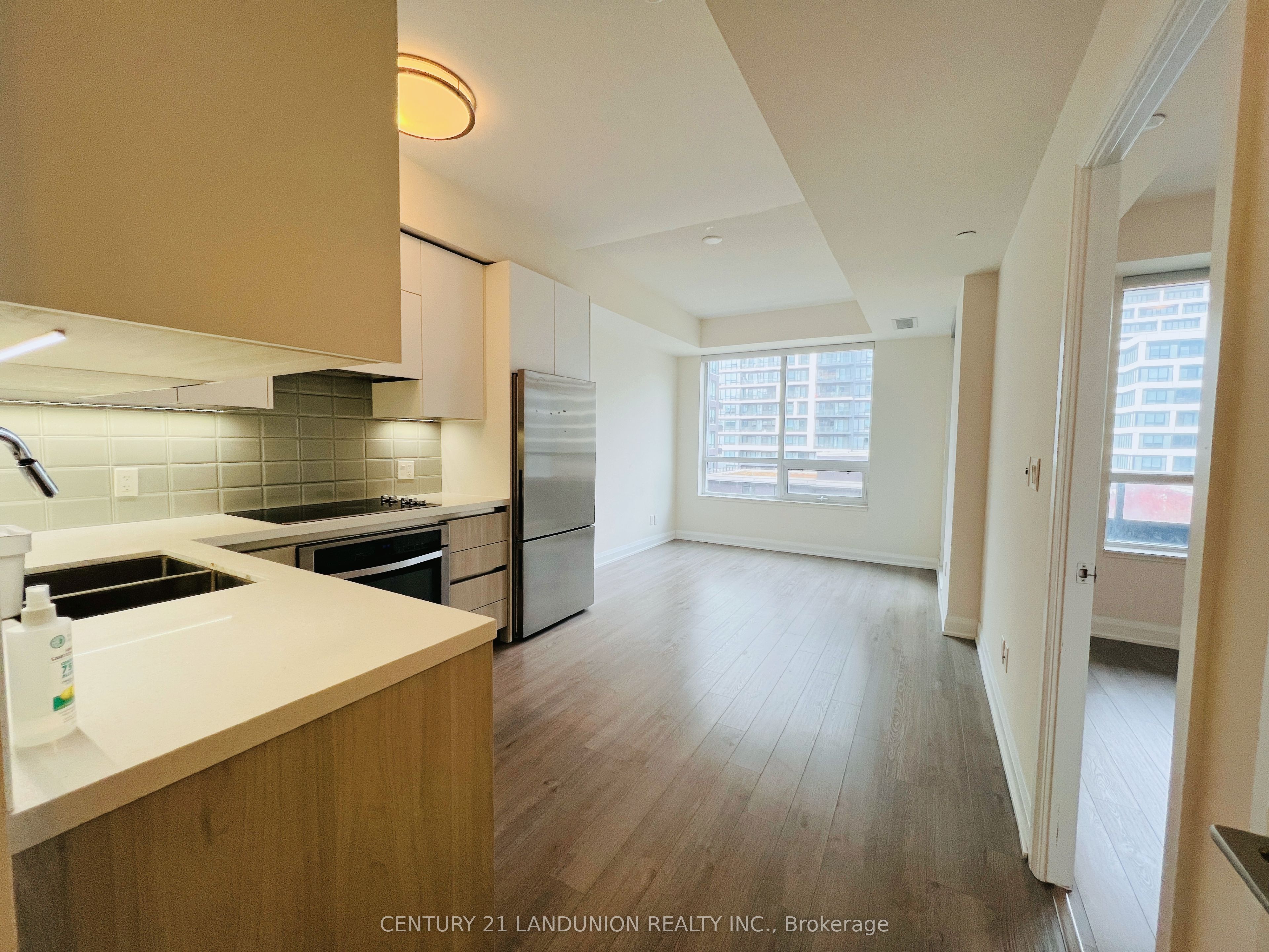 15 Water Walk Drive 605, Markham, ON L6G 0G2 photo 4