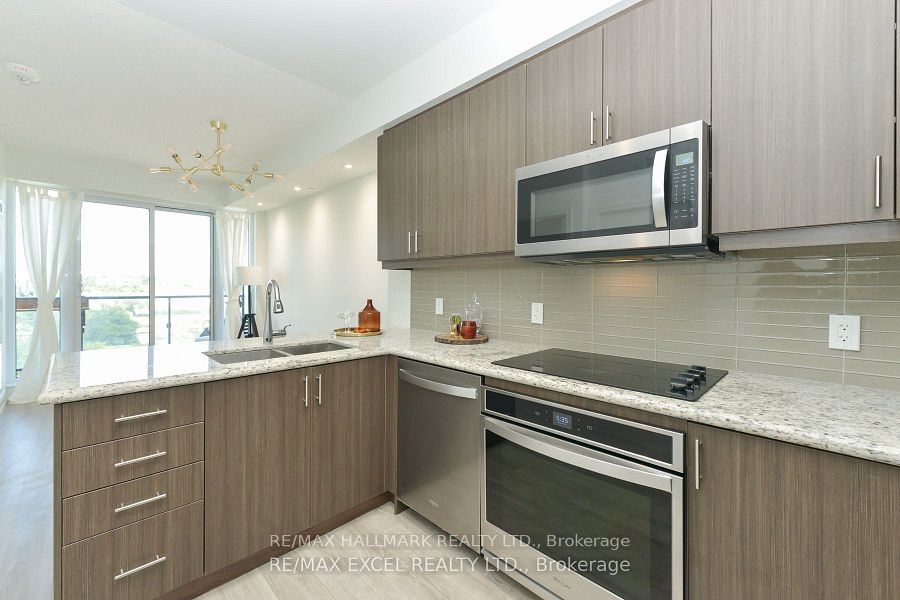 9618 Yonge Street 1011, Richmond Hill, ON L4C 0X5 photo 5