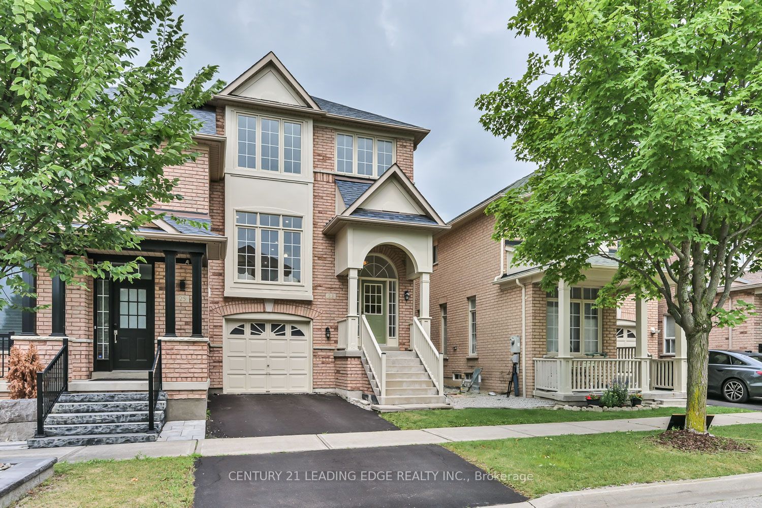 23 Crawford Street, Markham, ON L6C 2L4 photo 2