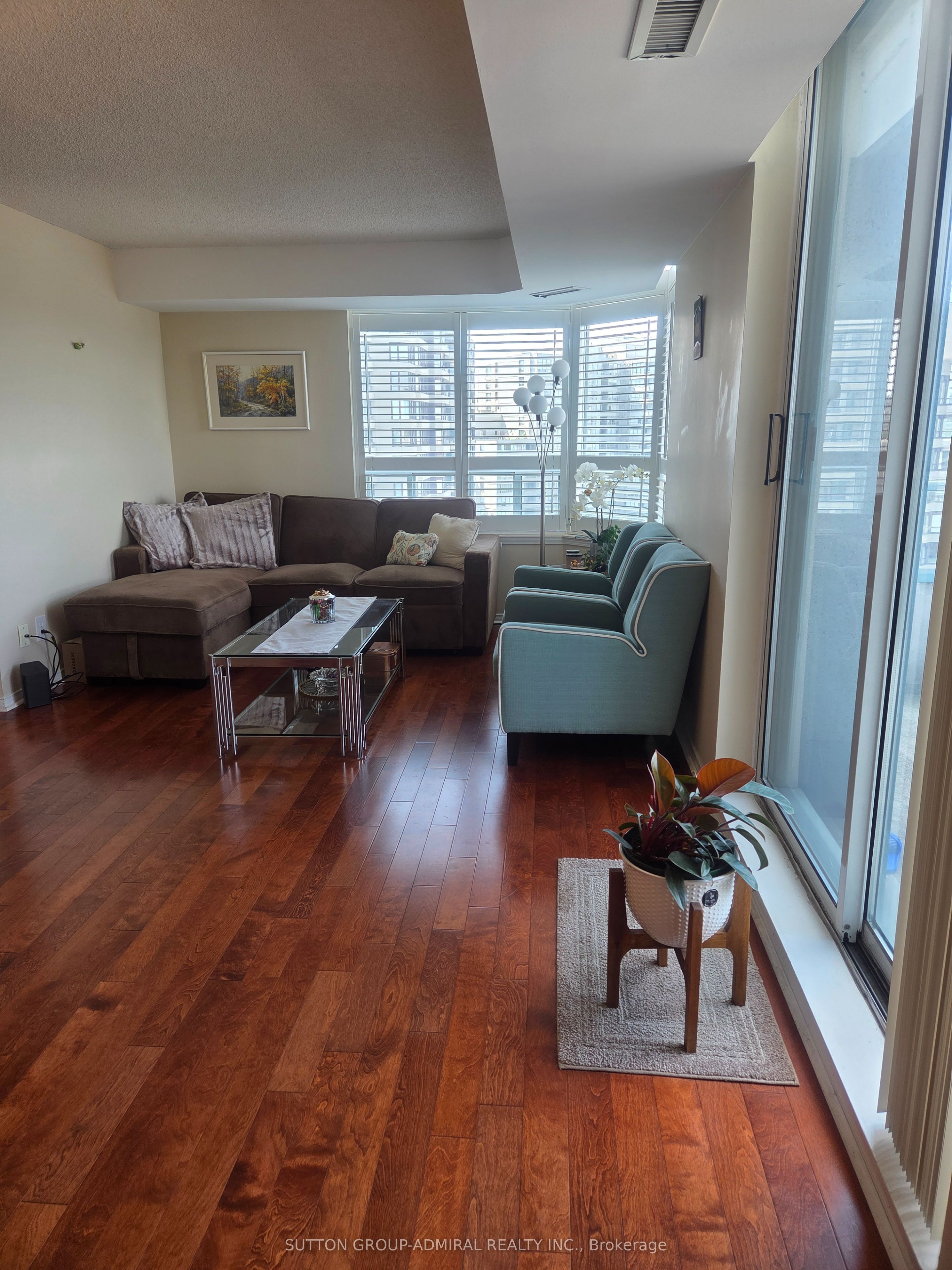 1 Emerald Lane PH210, Vaughan, ON L4J 8N2 photo 3