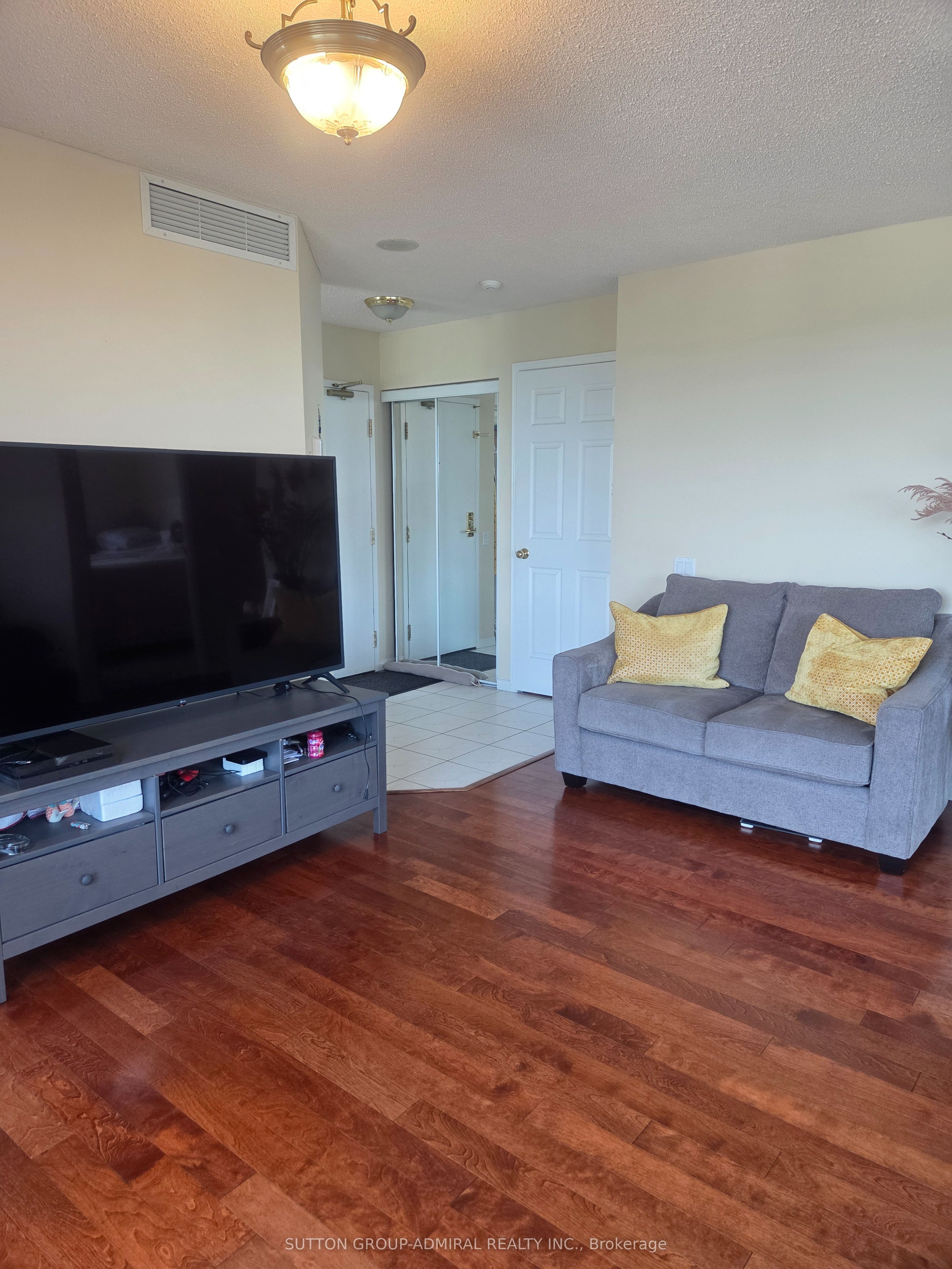 1 Emerald Lane PH210, Vaughan, ON L4J 8N2 photo 4