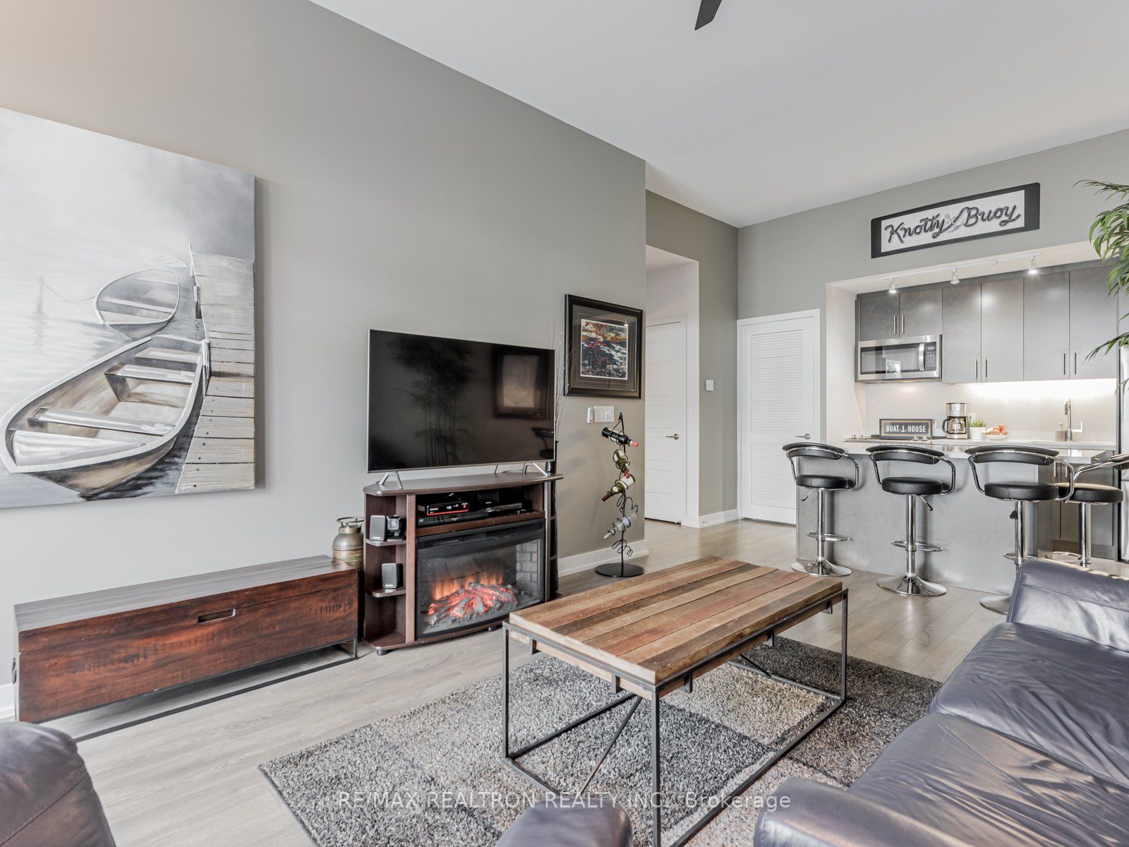 303 Broward Way 93, Innisfil, ON L9S 0M6 photo 3