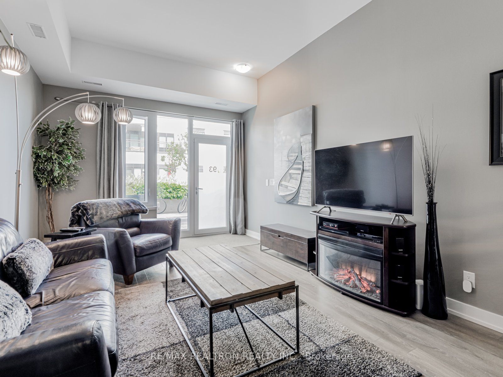 303 Broward Way 93, Innisfil, ON L9S 0M6 photo 5