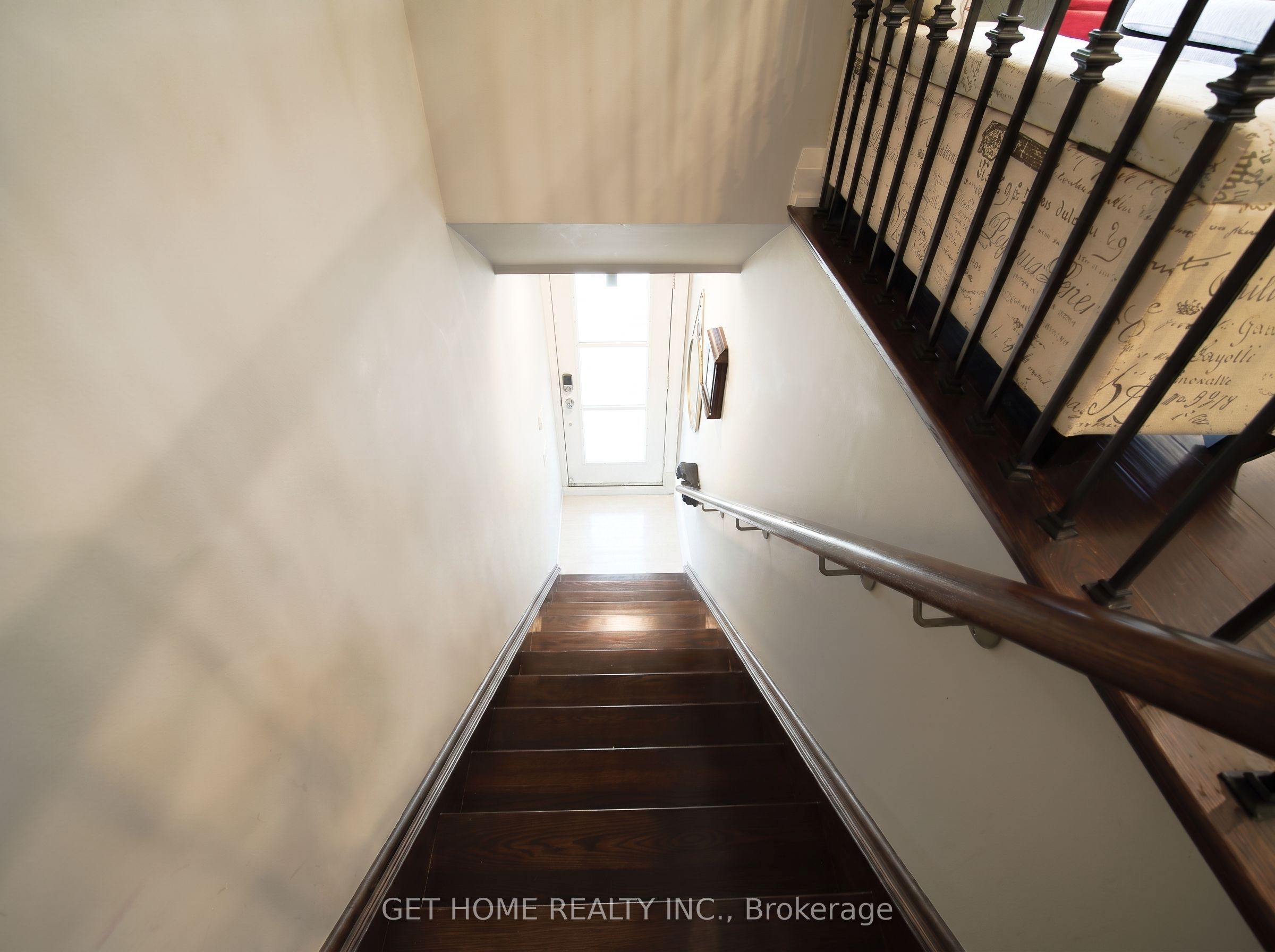 8169 Kipling Avenue E 22, Vaughan, ON L4L 0G4 photo 4