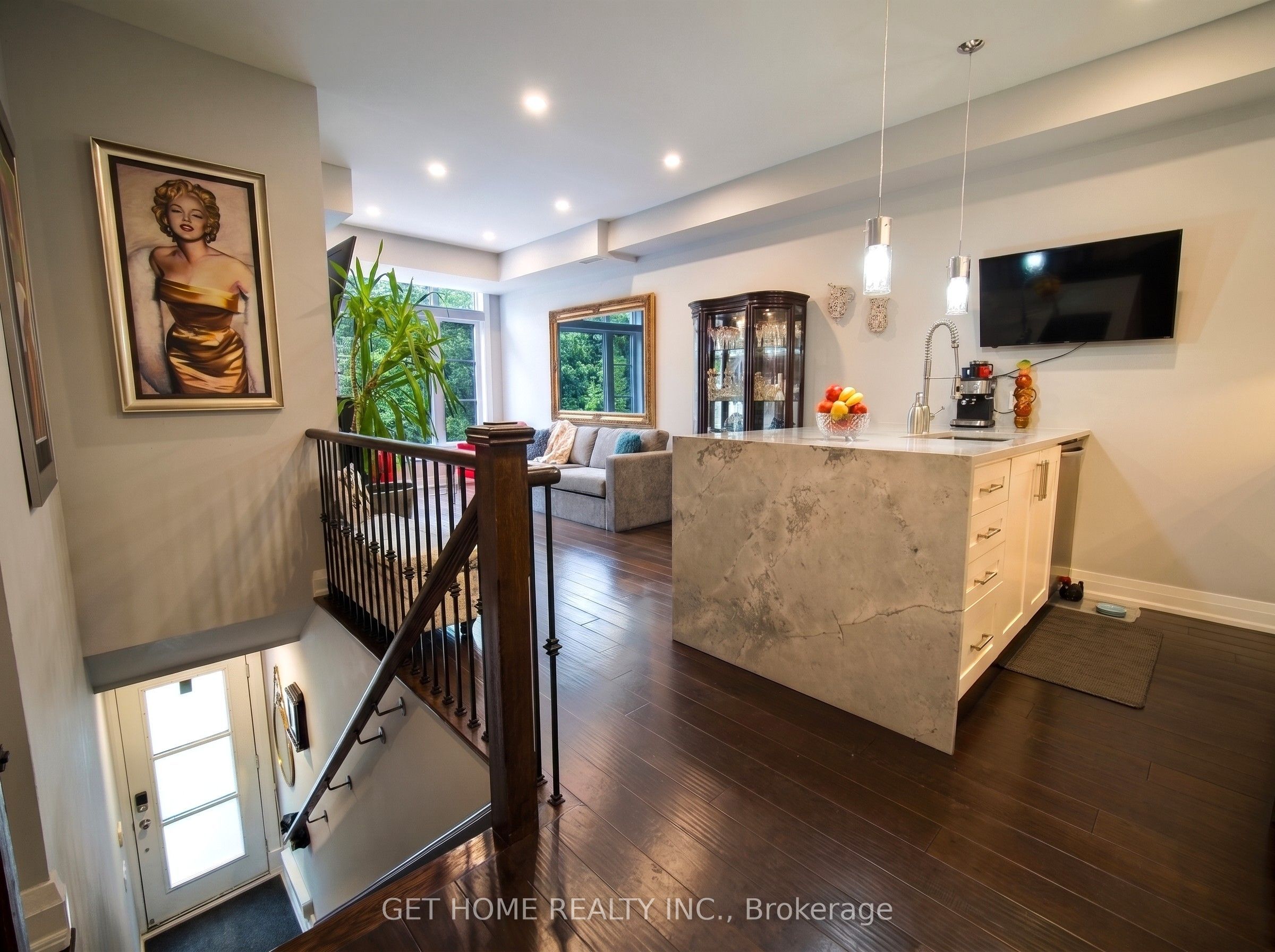 8169 Kipling Avenue E 22, Vaughan, ON L4L 0G4 photo 5