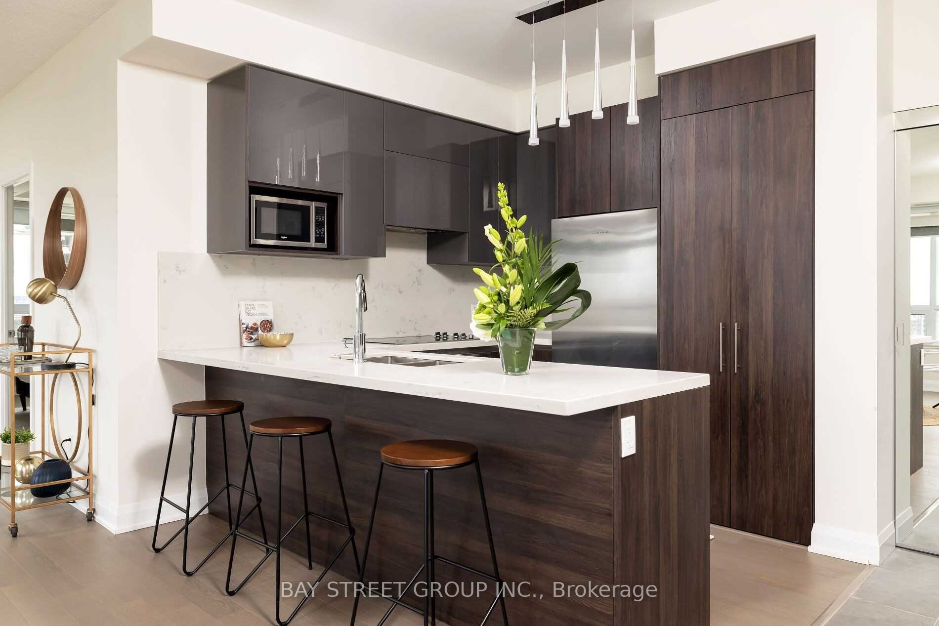 15 Water Walk Drive 1708, Markham, ON L6G 0G2 photo 3