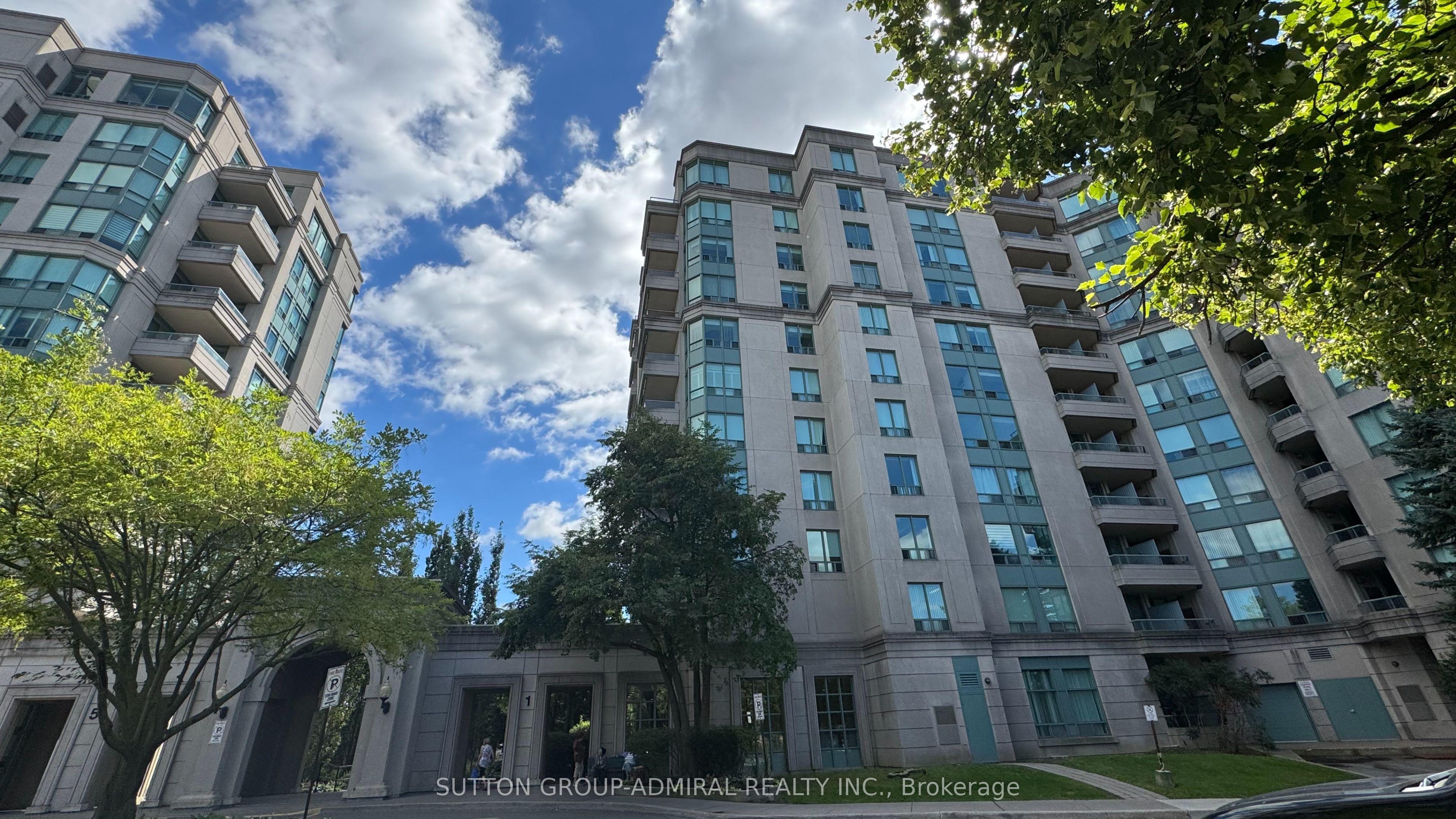 1 Emerald Lane 205, Vaughan, ON L4J 8N2