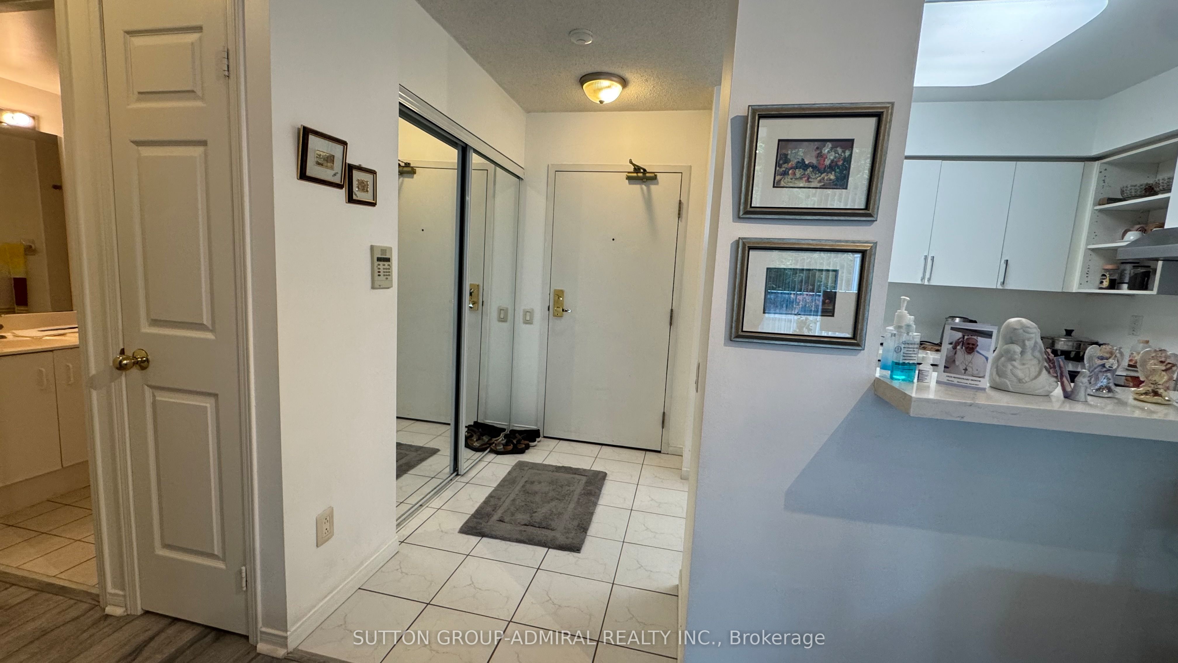 1 Emerald Lane 205, Vaughan, ON L4J 8N2 photo 5