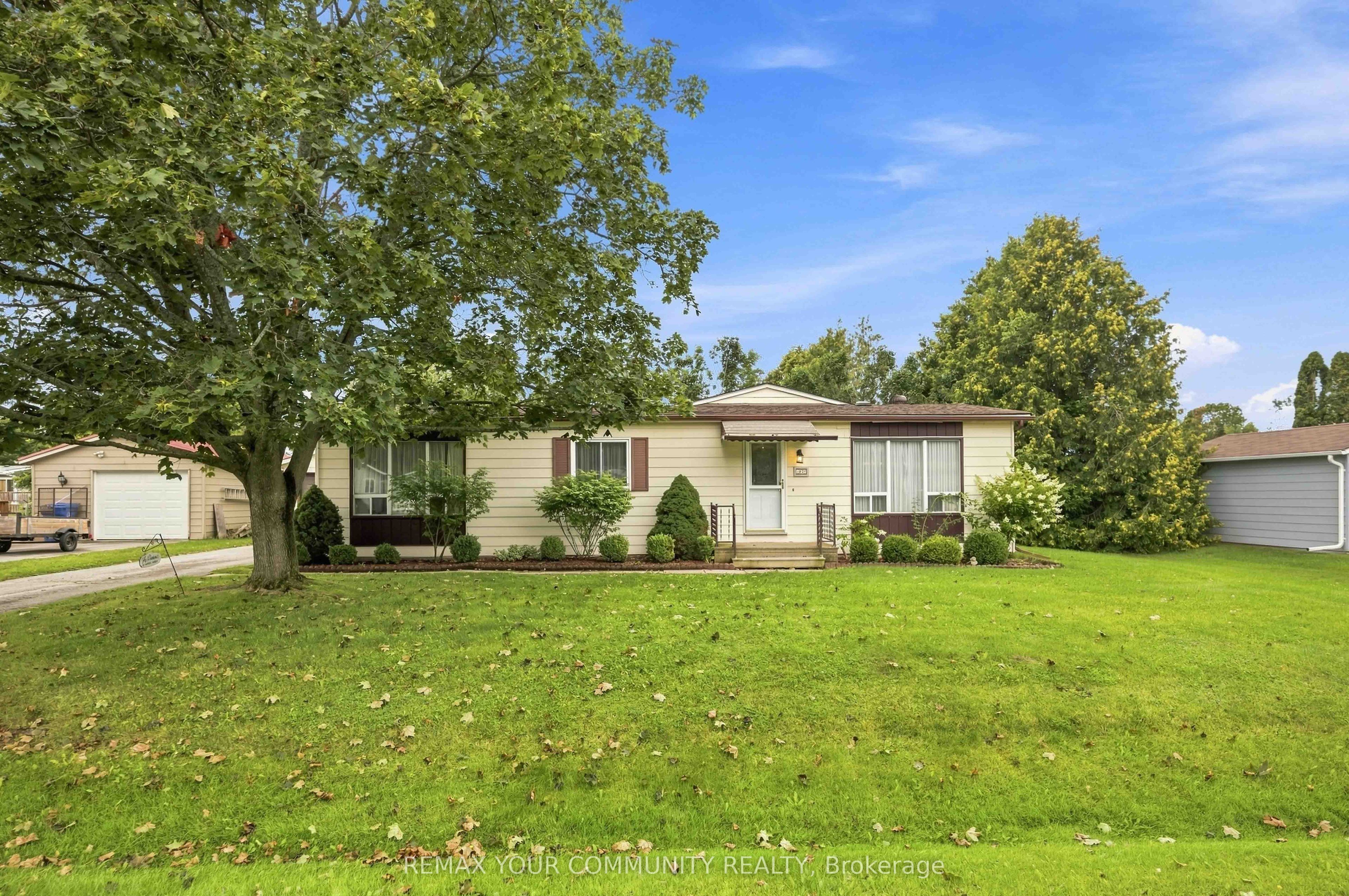 97 Damsel Circle, Georgina, ON L0E 1R0 photo 2