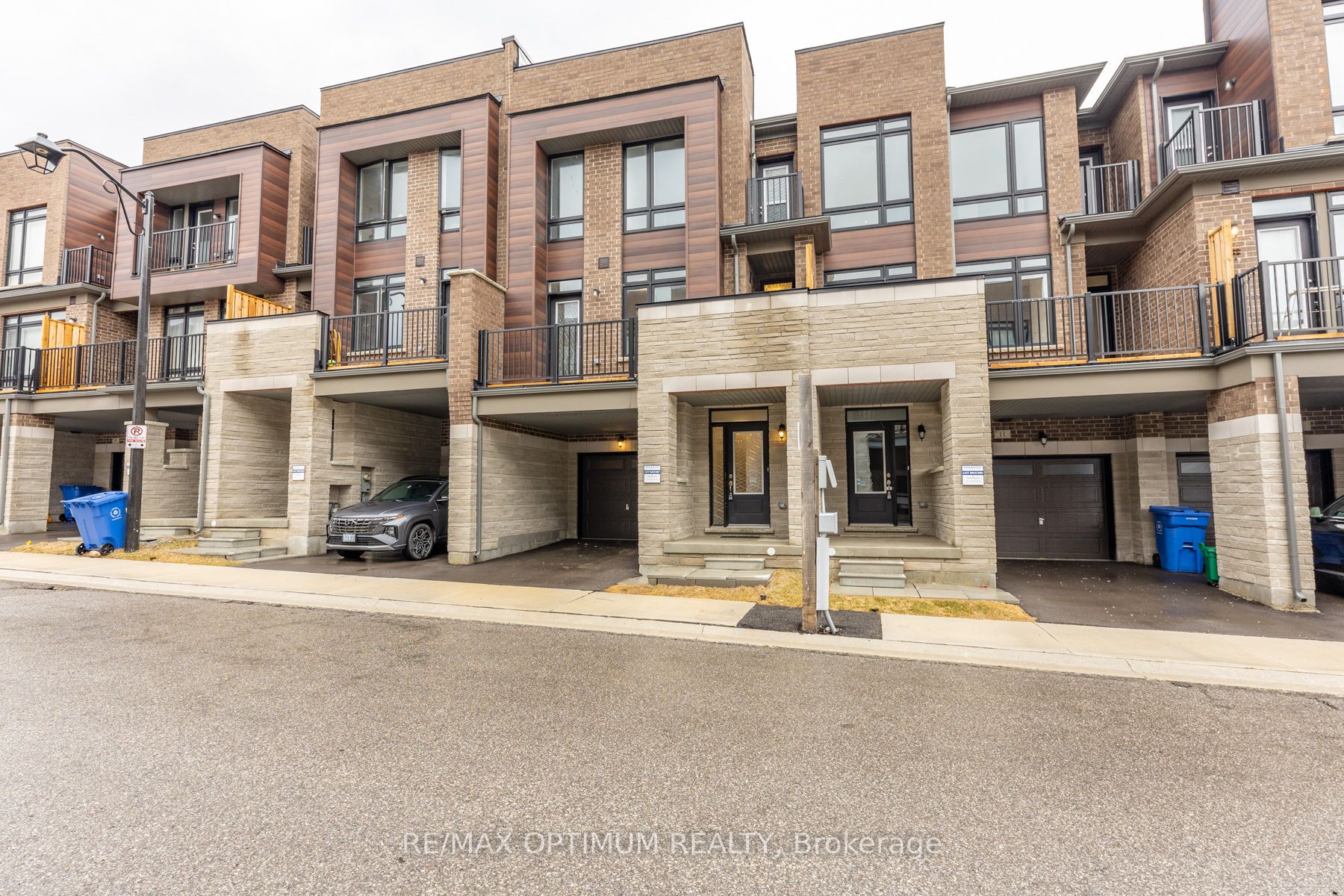 15 Gunton Street, Aurora, ON L4G 4A9 photo 3
