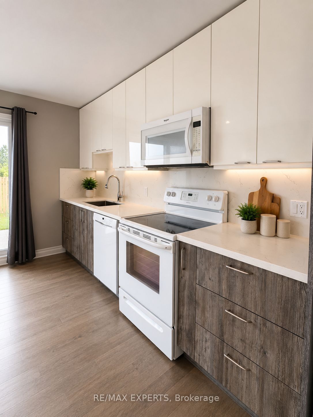 15 Gayla Street Rear, Vaughan, ON L4J 6W2 photo 4