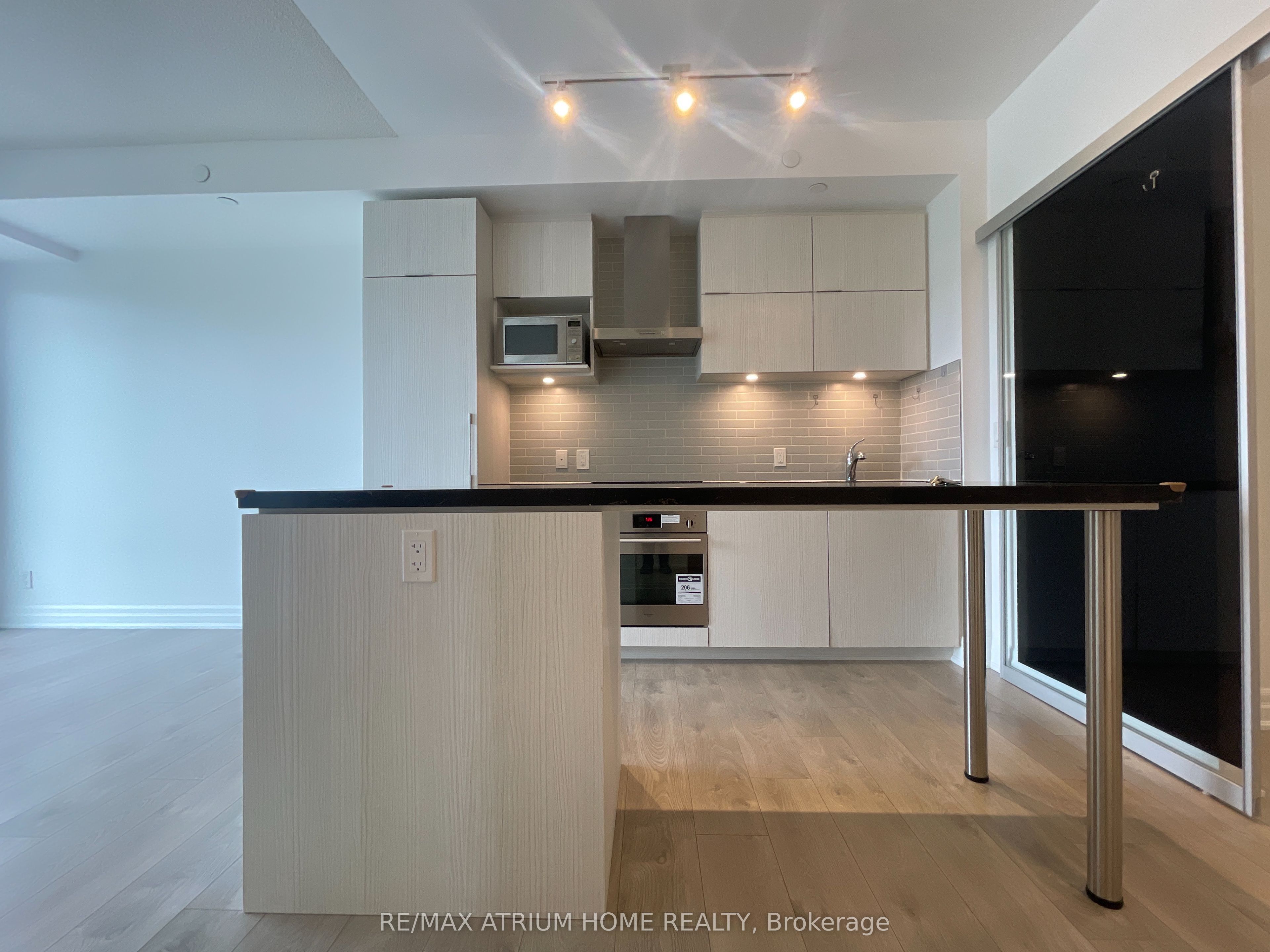 18 Rouge Valley Drive W 601, Markham, ON L6G 0H1 photo 3