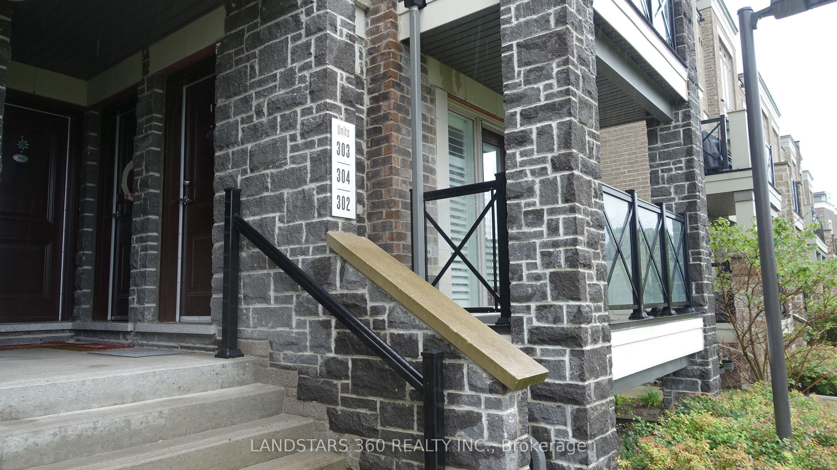 20 Dunsheath Way 302, Markham, ON L6B 1N3 photo 3
