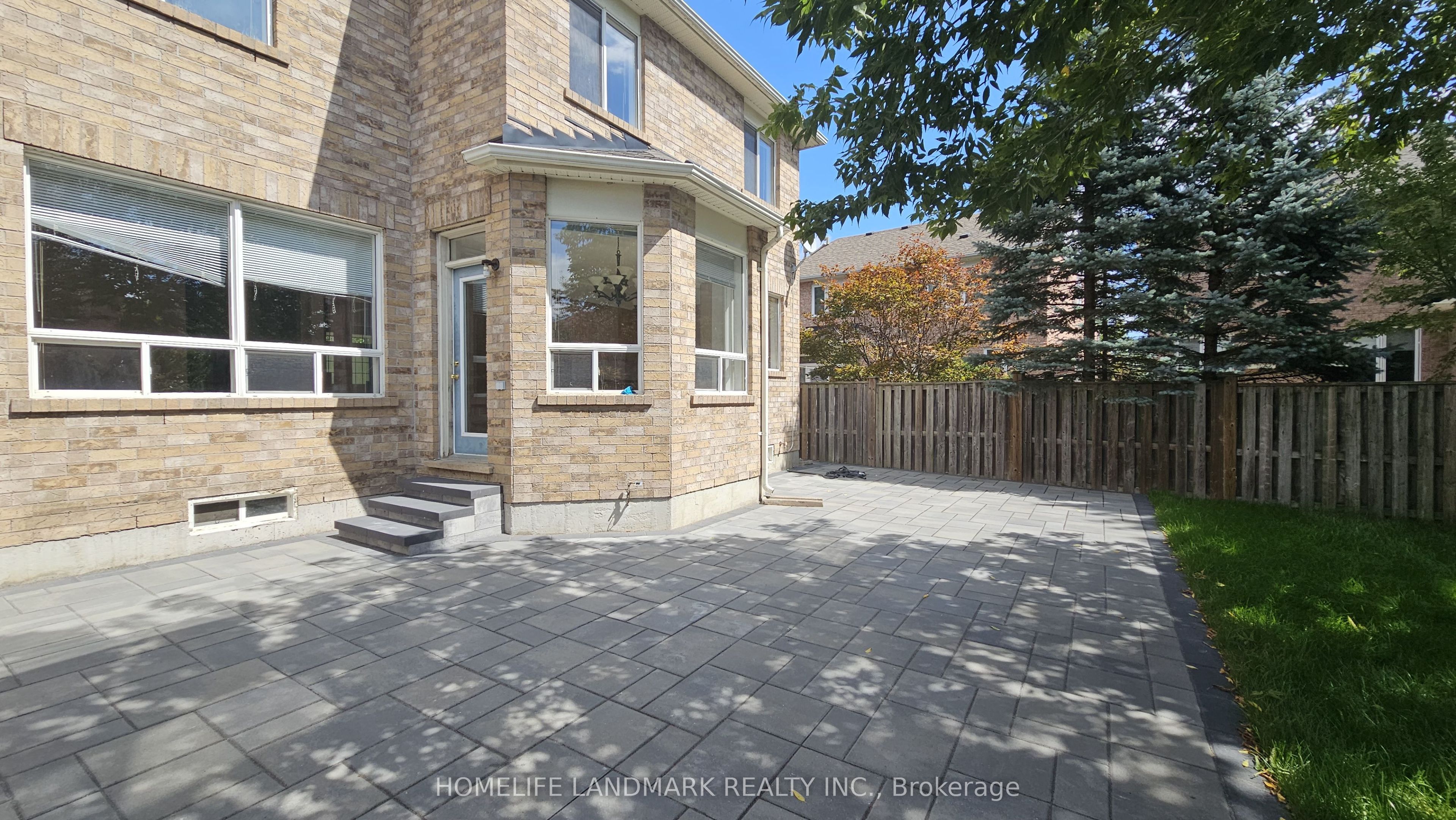 51 Raffia Avenue, Richmond Hill, ON L4E 4N1 photo 3