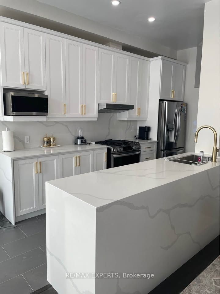 59 Cornell Park Avenue, Markham, ON L6B 1B5 photo 4