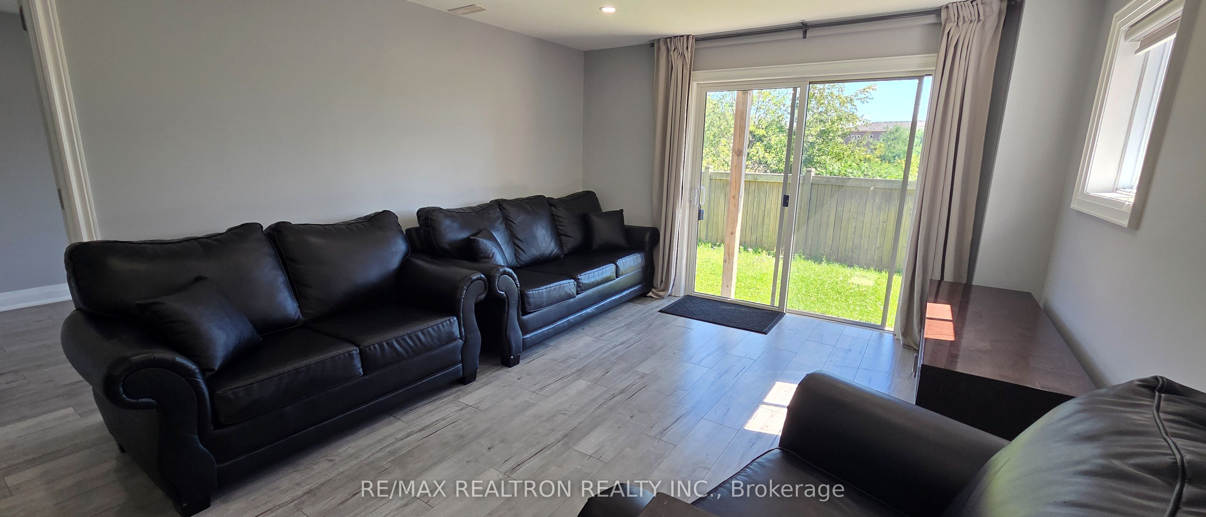 45 Hopewell Avenue, Vaughan, ON L4H 3N5 photo 3