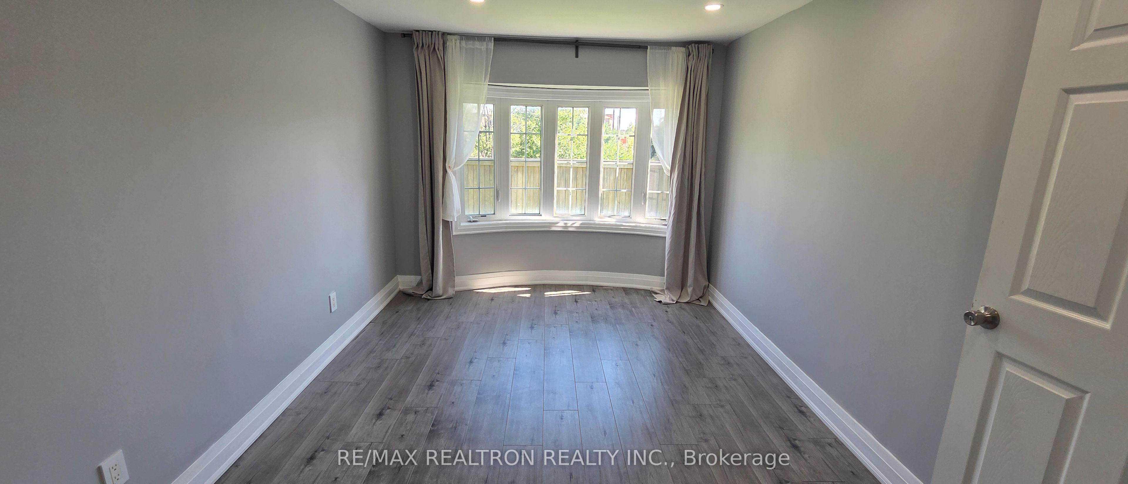 45 Hopewell Avenue, Vaughan, ON L4H 3N5 photo 5